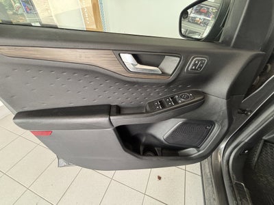 2020 Ford Escape Titanium Hybrid
