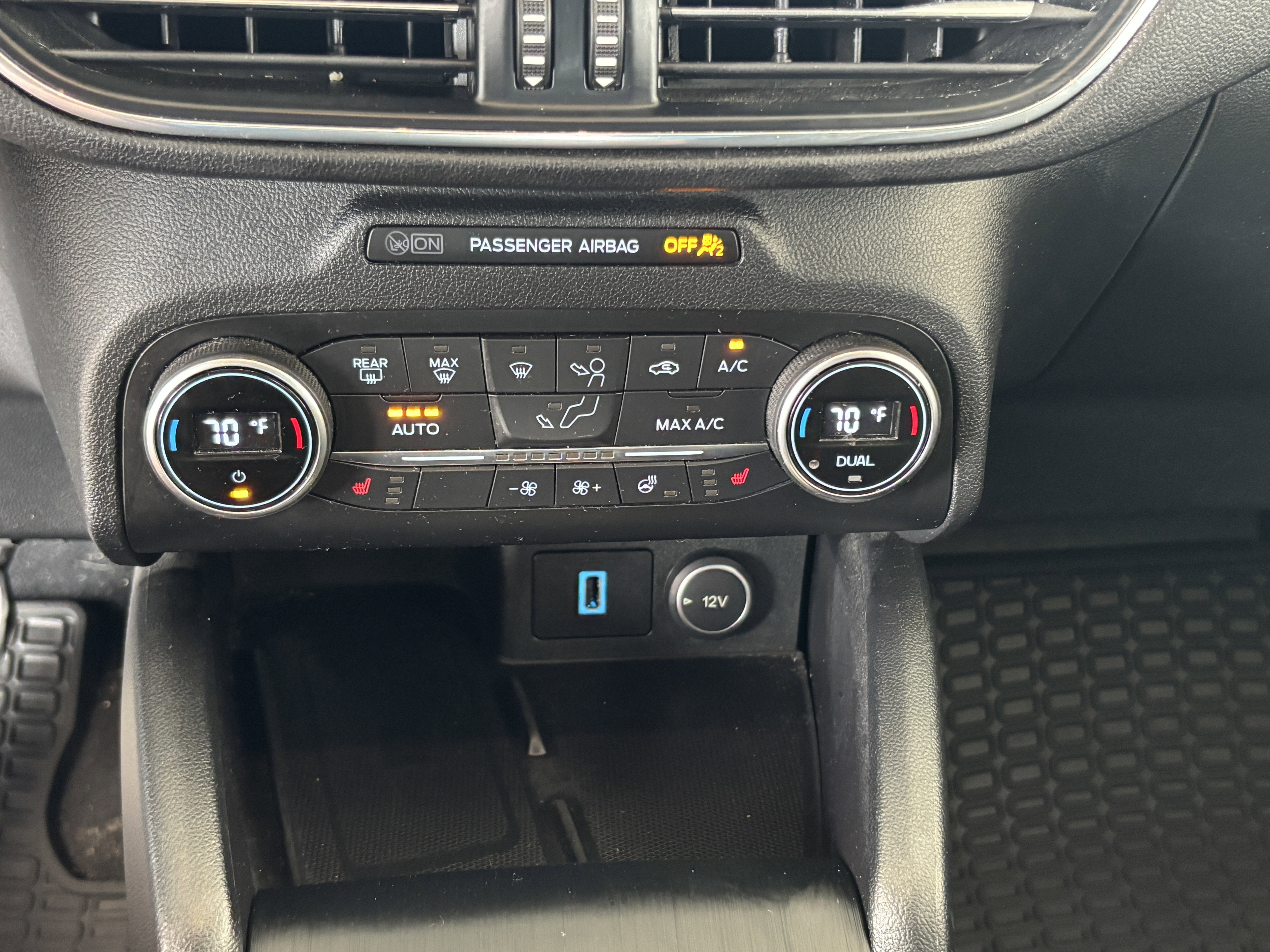 2020 Ford Escape Titanium Hybrid