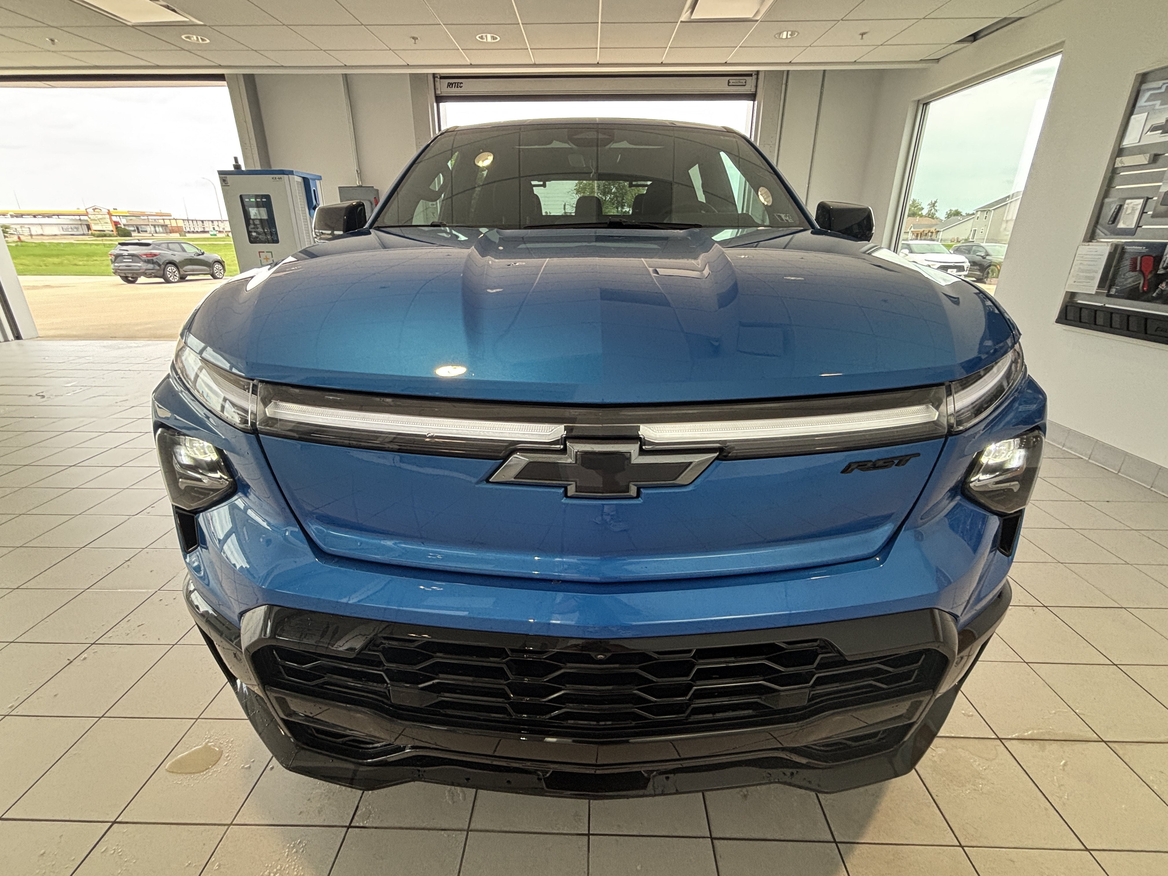 2025 Chevrolet Silverado EV RST - Max Range