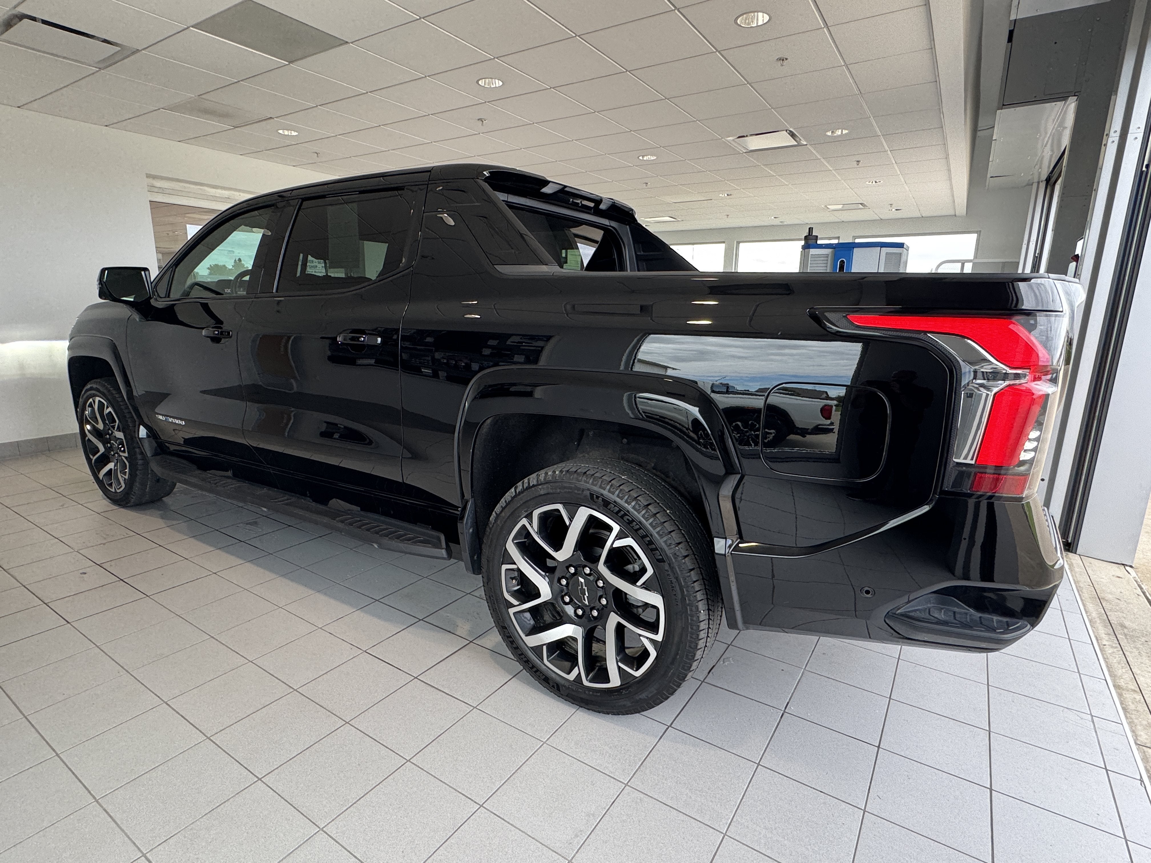 2024 Chevrolet Silverado EV RST