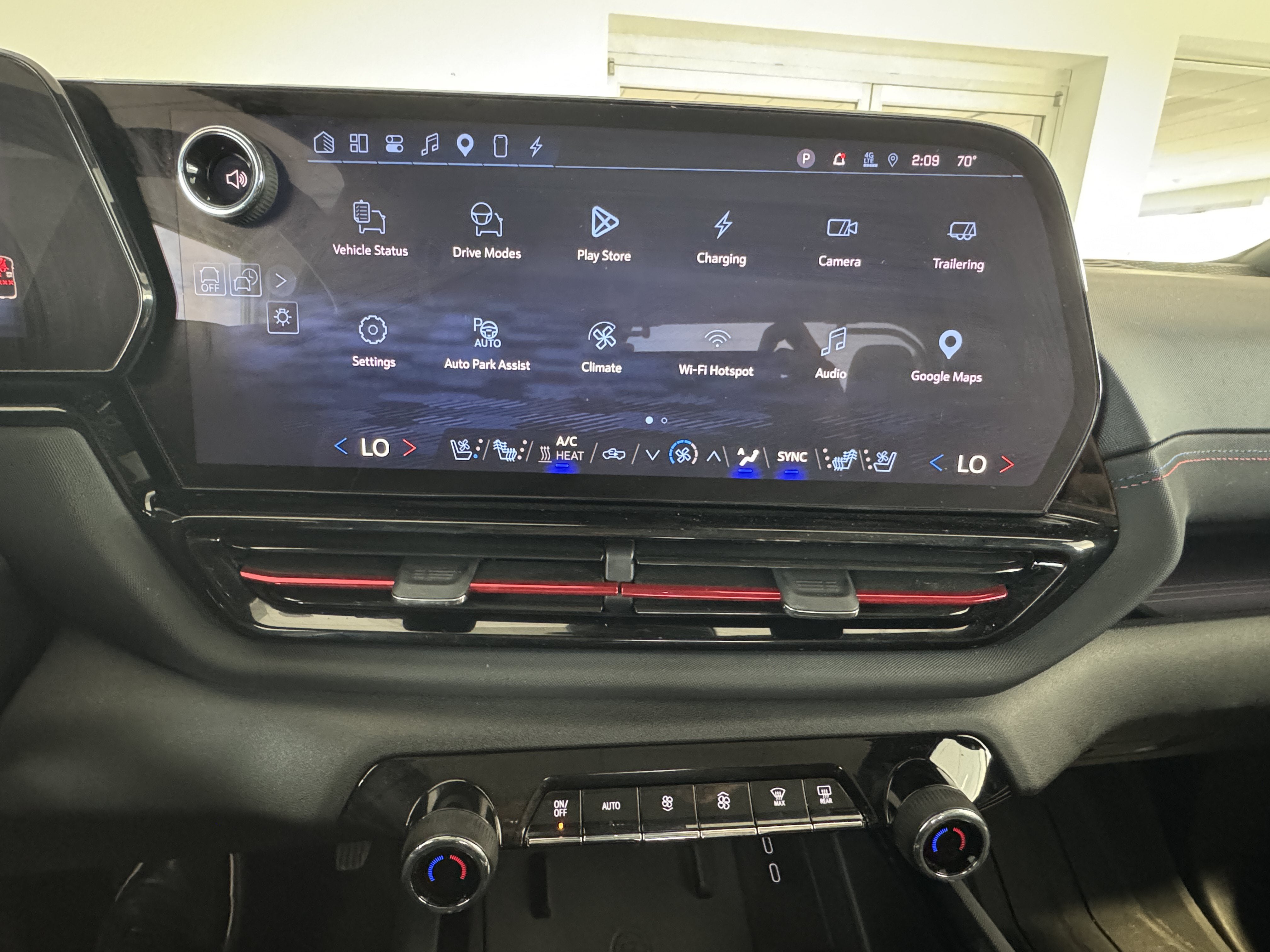 2024 Chevrolet Silverado EV RST