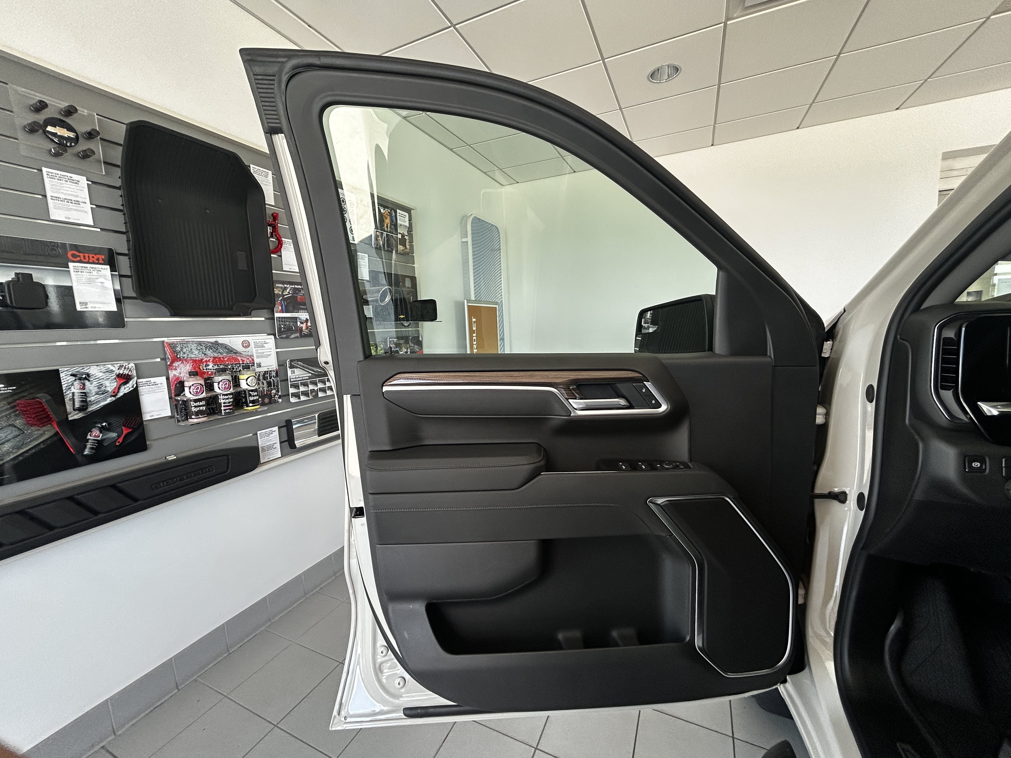 2026 Chevrolet Silverado 1500 RST - Photo 18