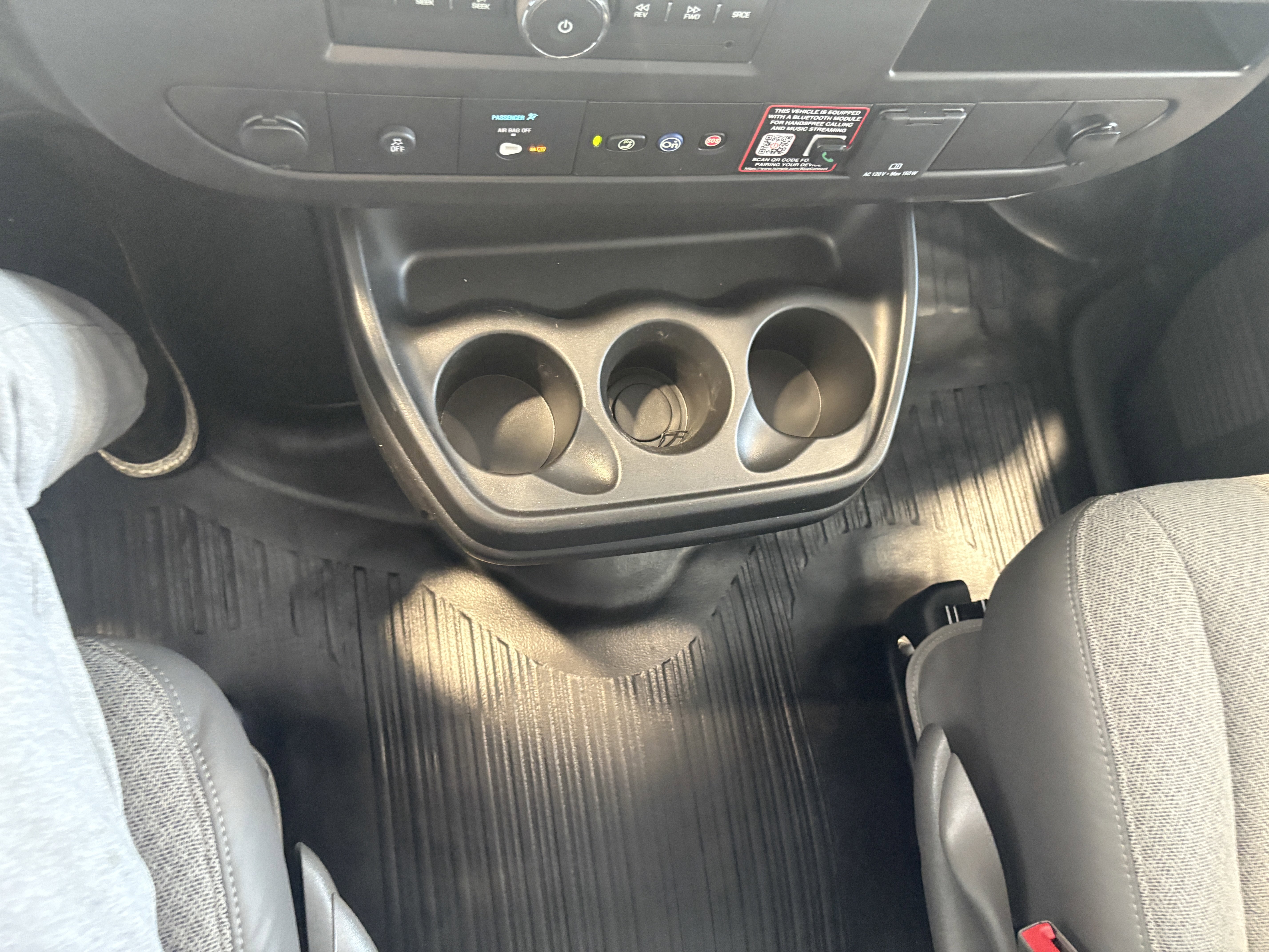 2025 Chevrolet Express Cargo 3500 WT