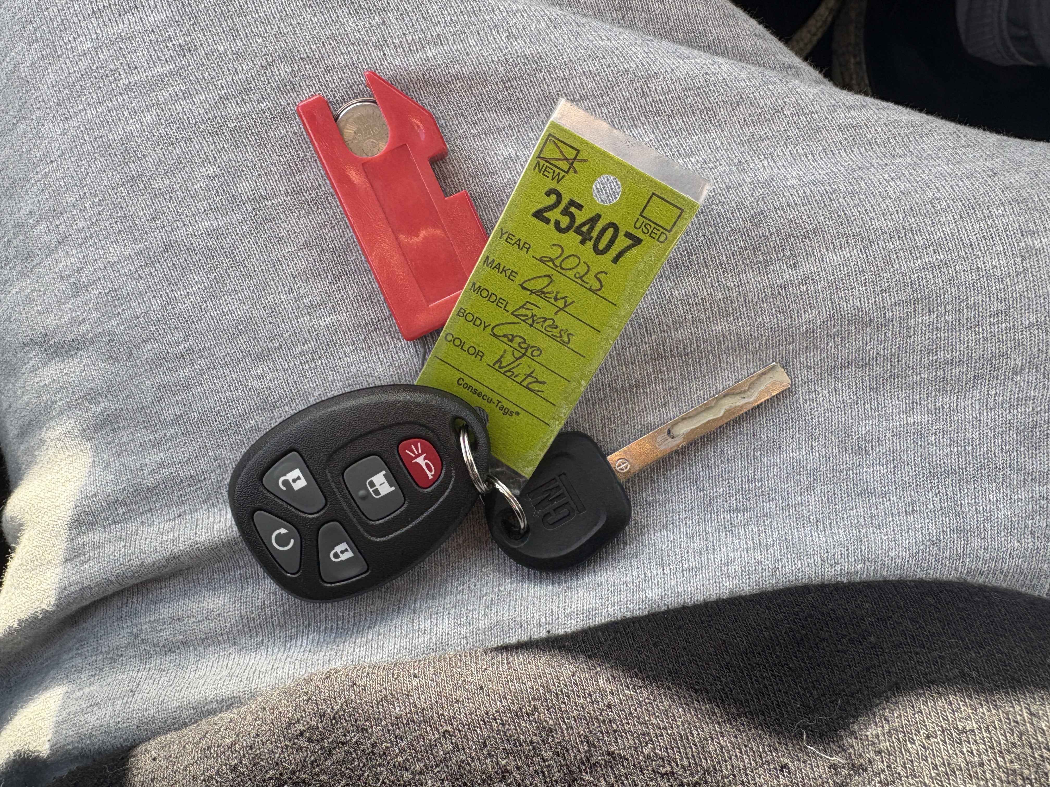 2025 Chevrolet Express Cargo 3500 WT