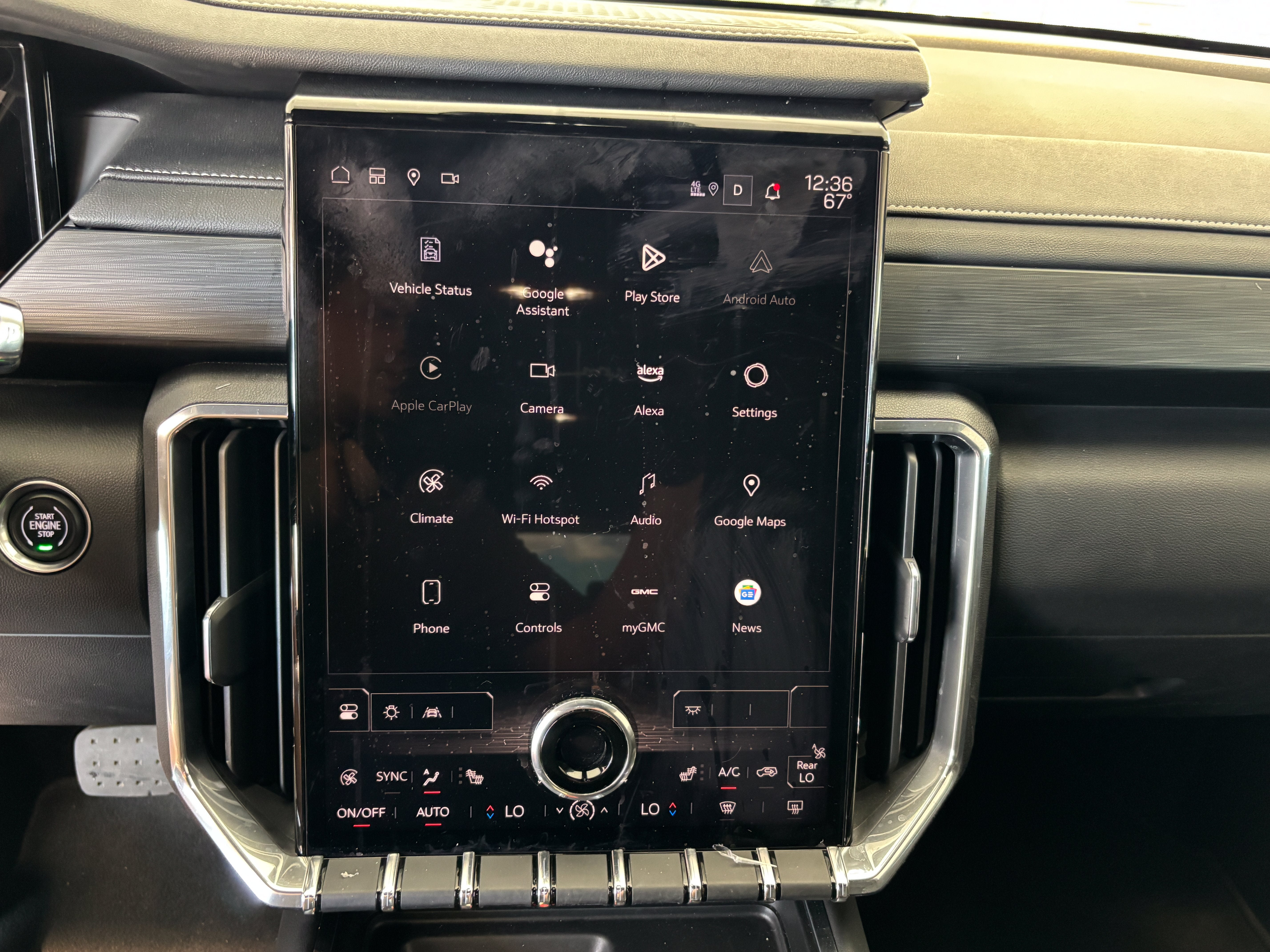 2024 GMC Acadia Elevation