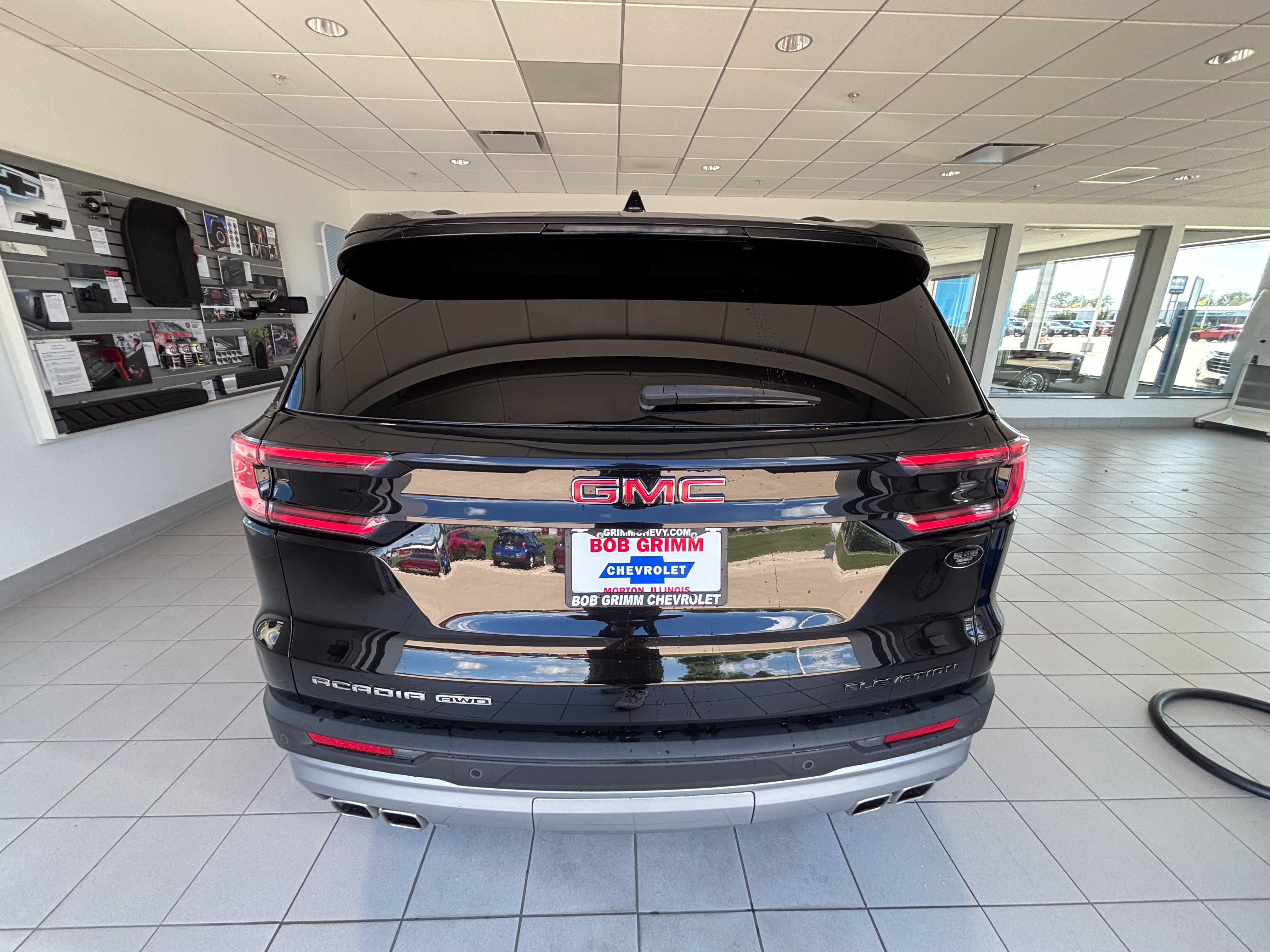 2024 GMC Acadia Elevation