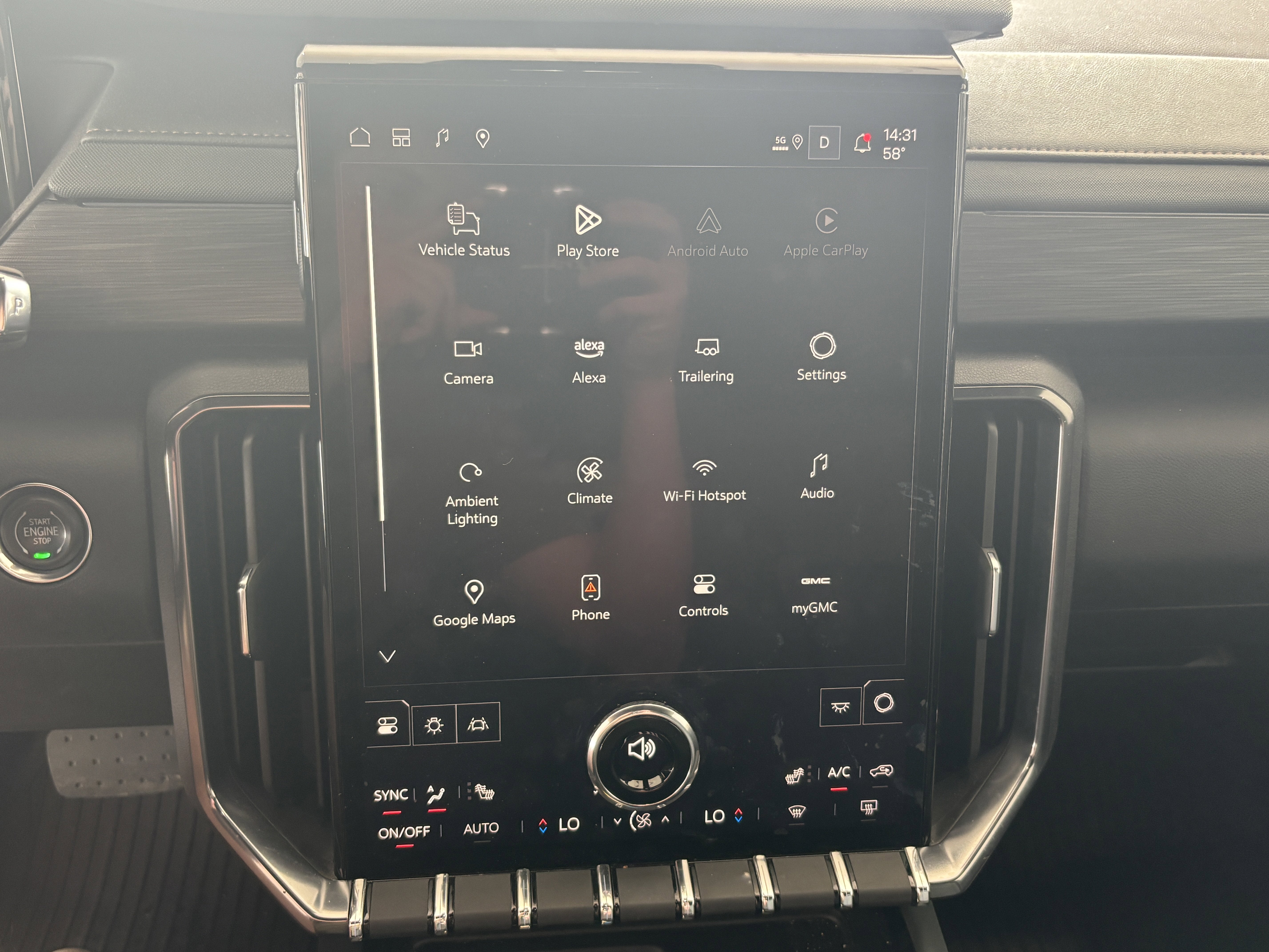 2025 GMC Acadia AT4