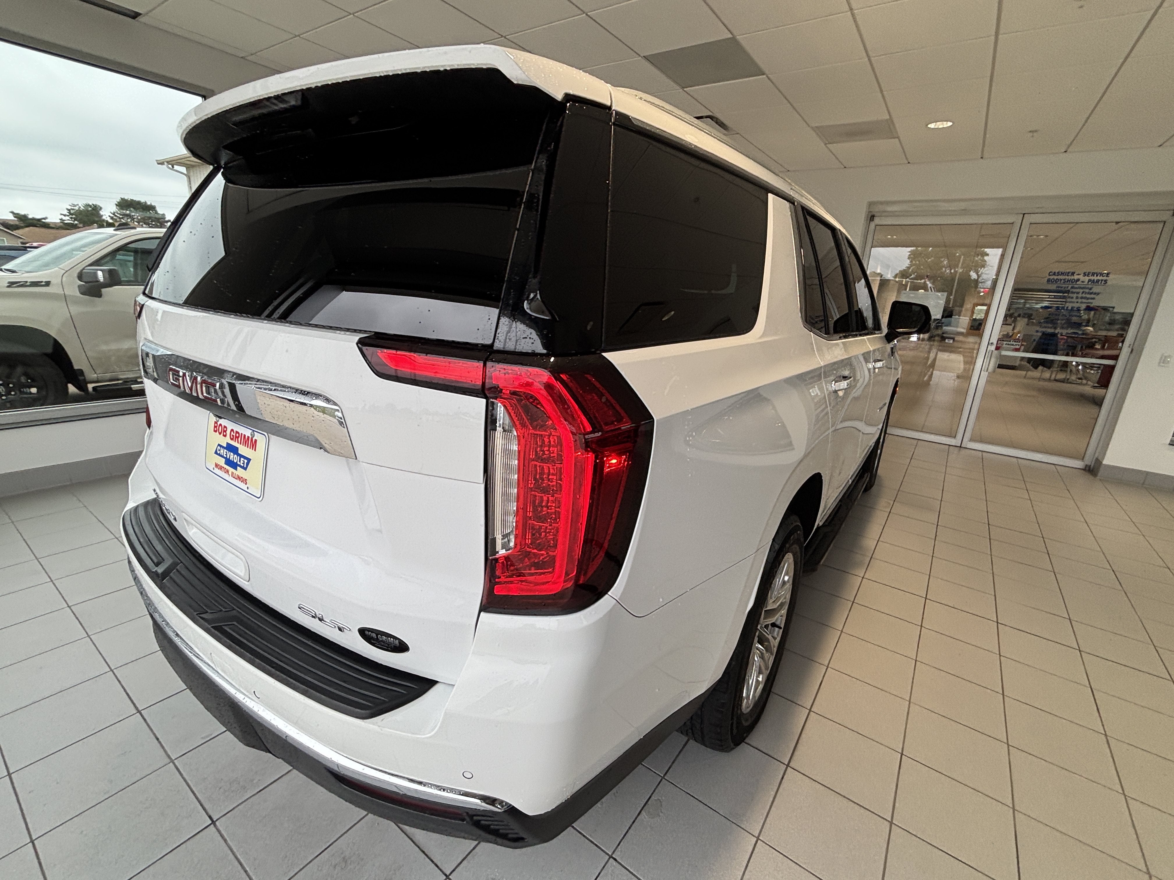 2022 GMC Yukon SLT