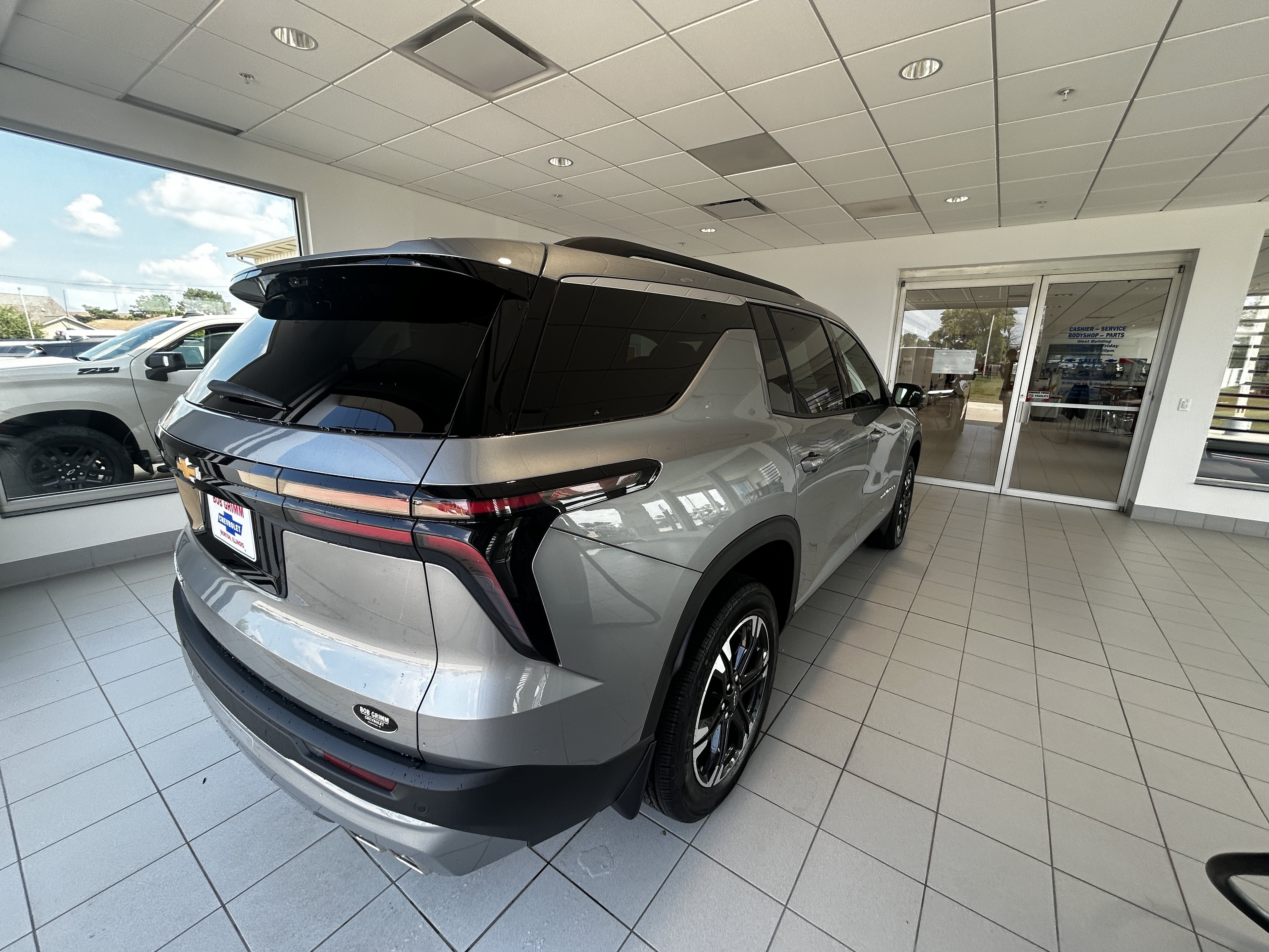 2027 Chevrolet Traverse LT