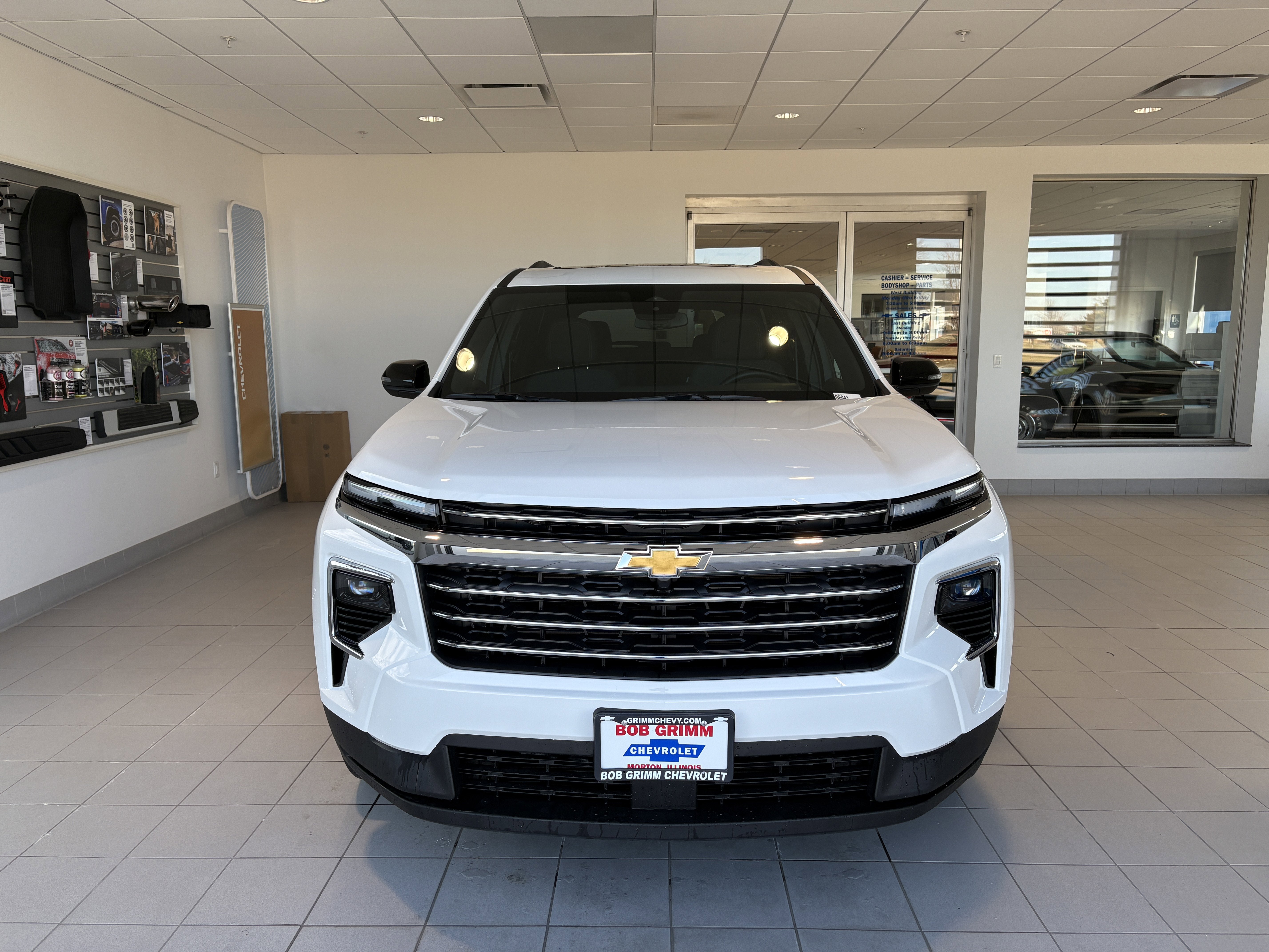 2025 Chevrolet Traverse LT