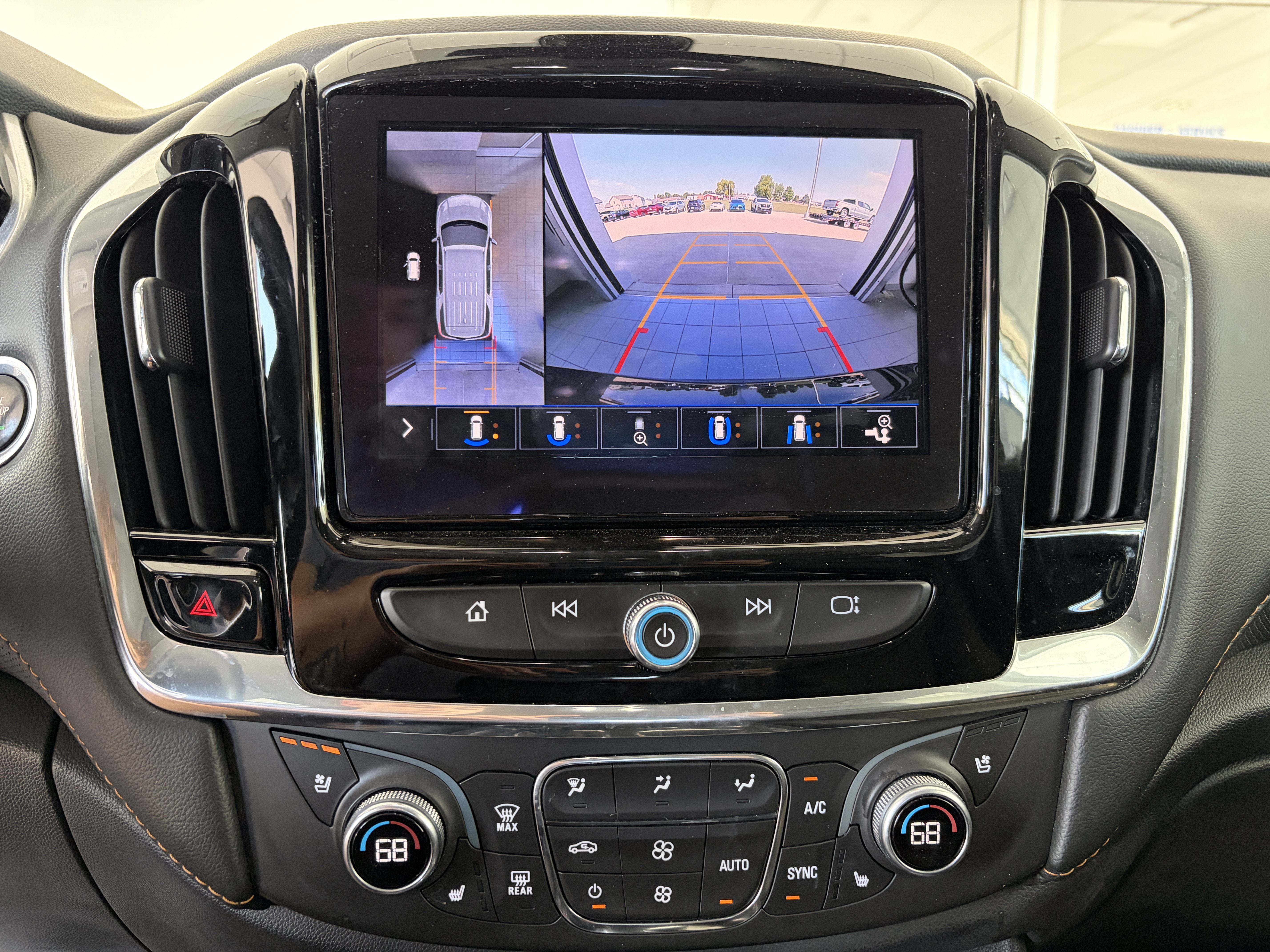 2021 Chevrolet Traverse Premier