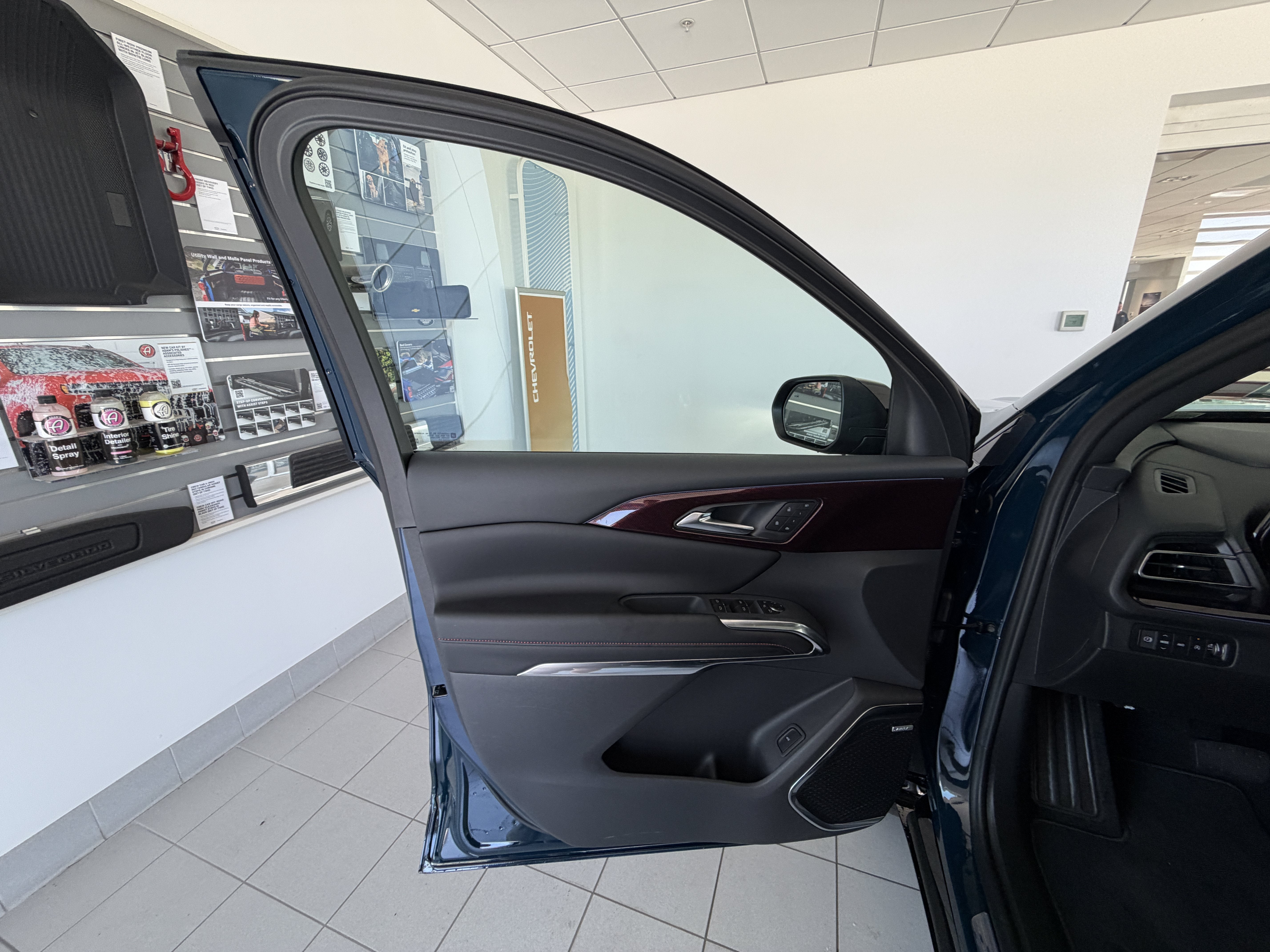 2027 Chevrolet Traverse RS