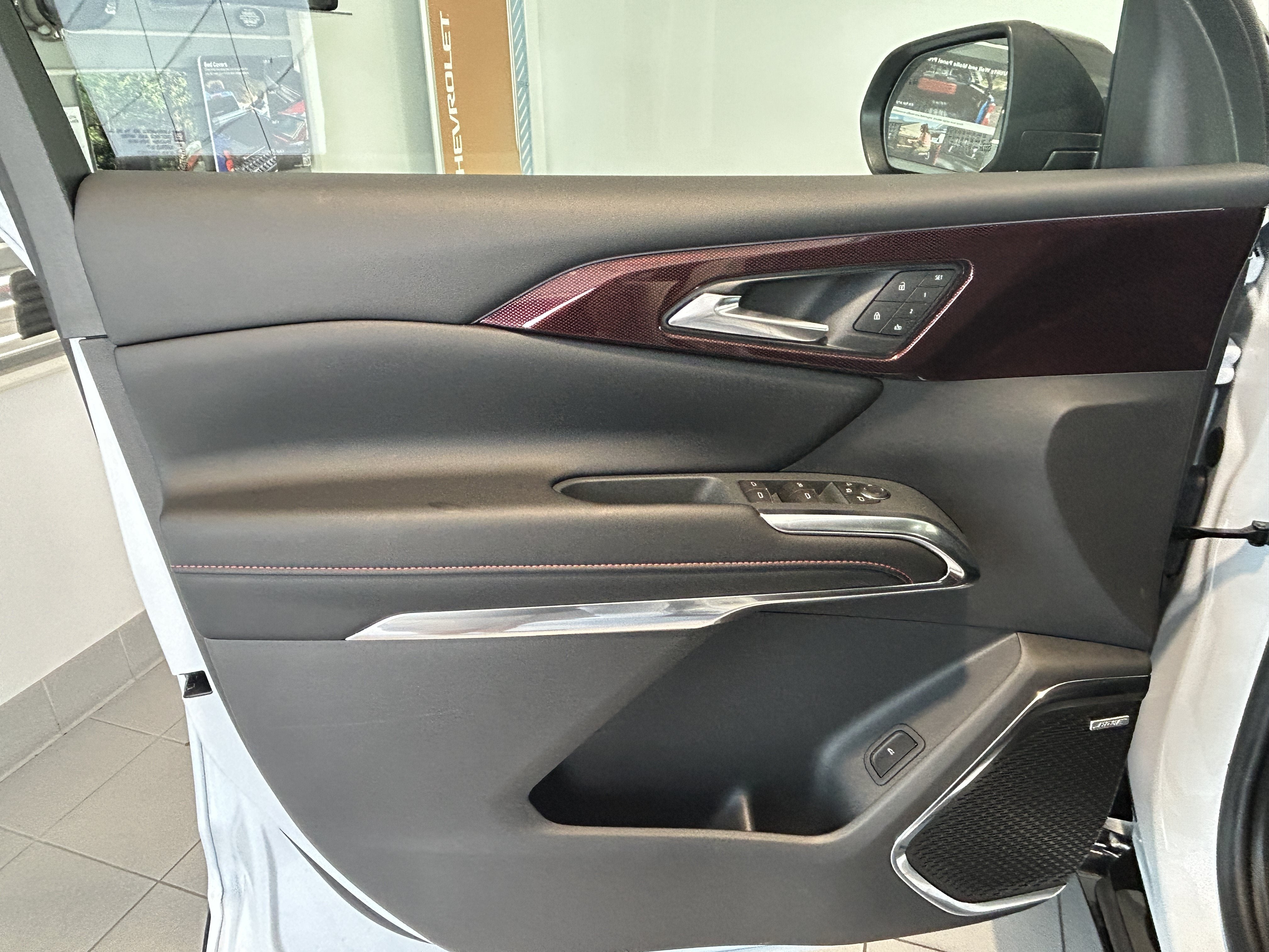 2027 Chevrolet Traverse RS