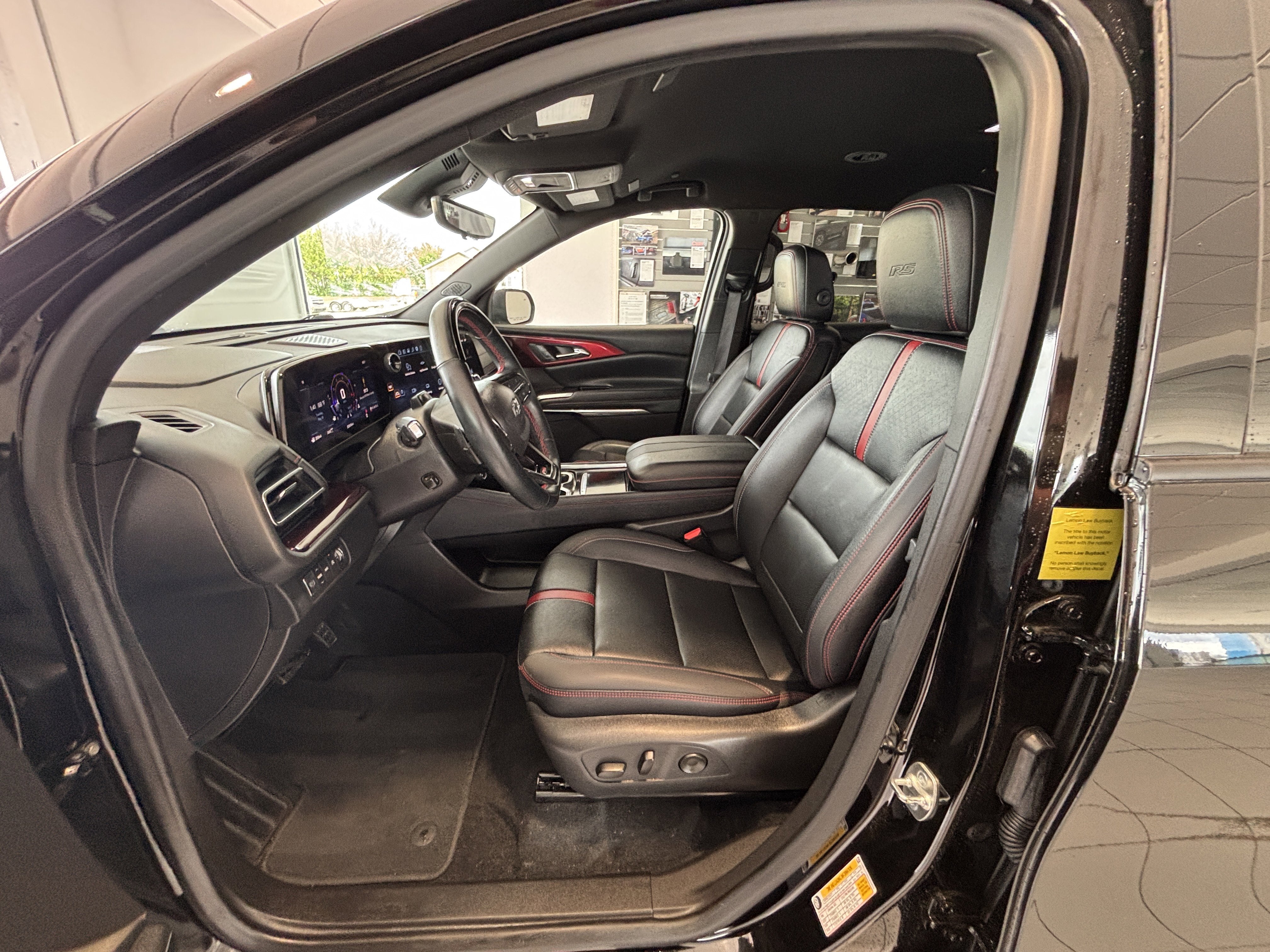 2025 Chevrolet Traverse RS