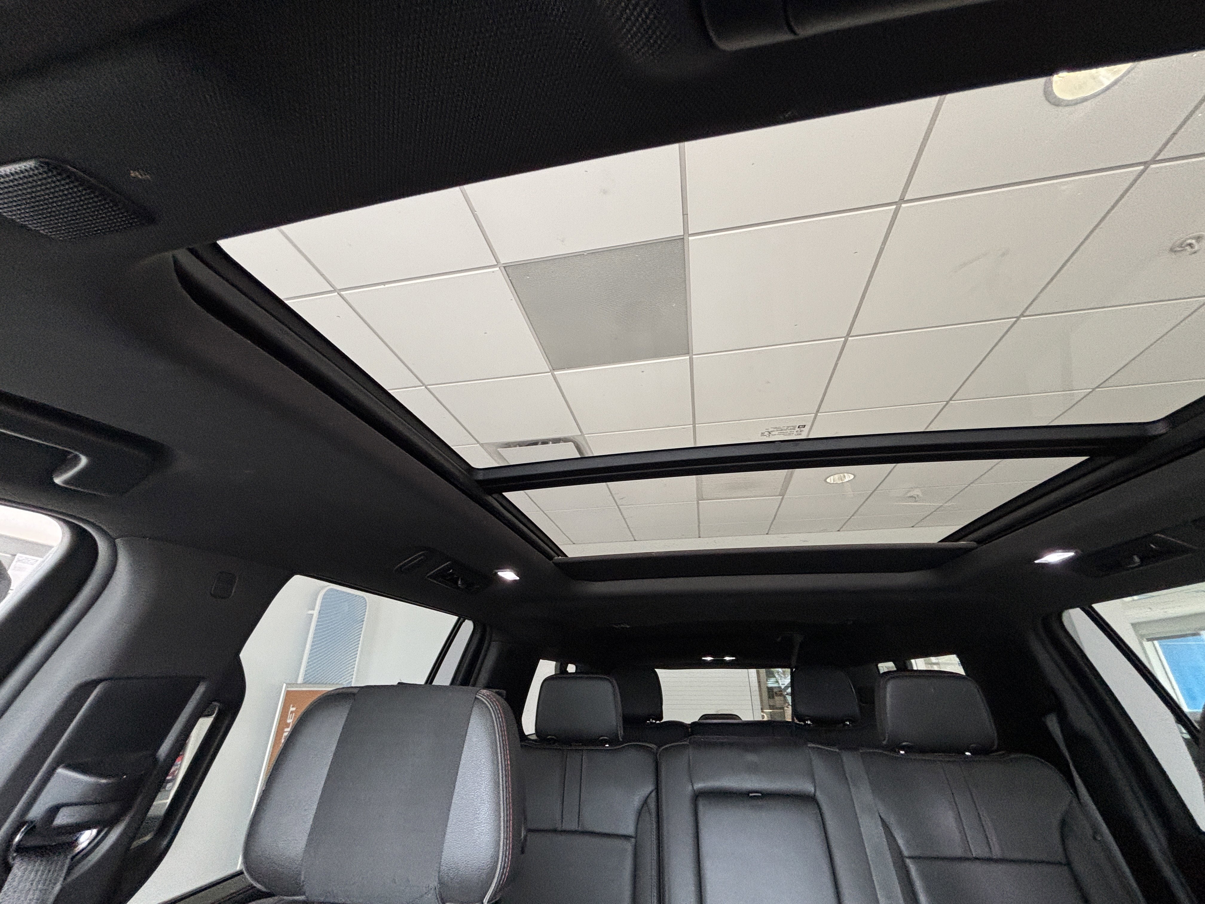 2022 Chevrolet Suburban RST