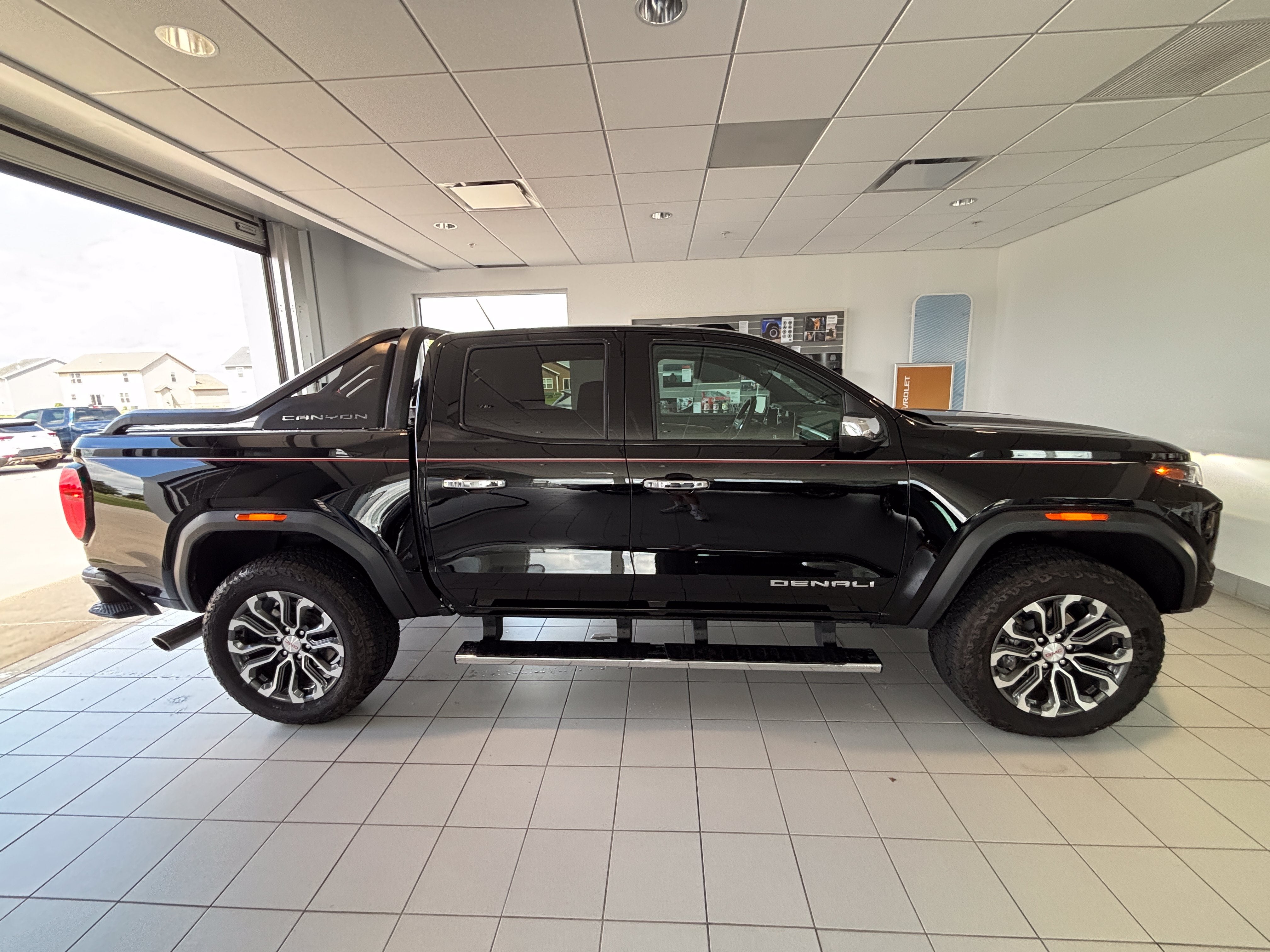 2025 GMC Canyon Denali