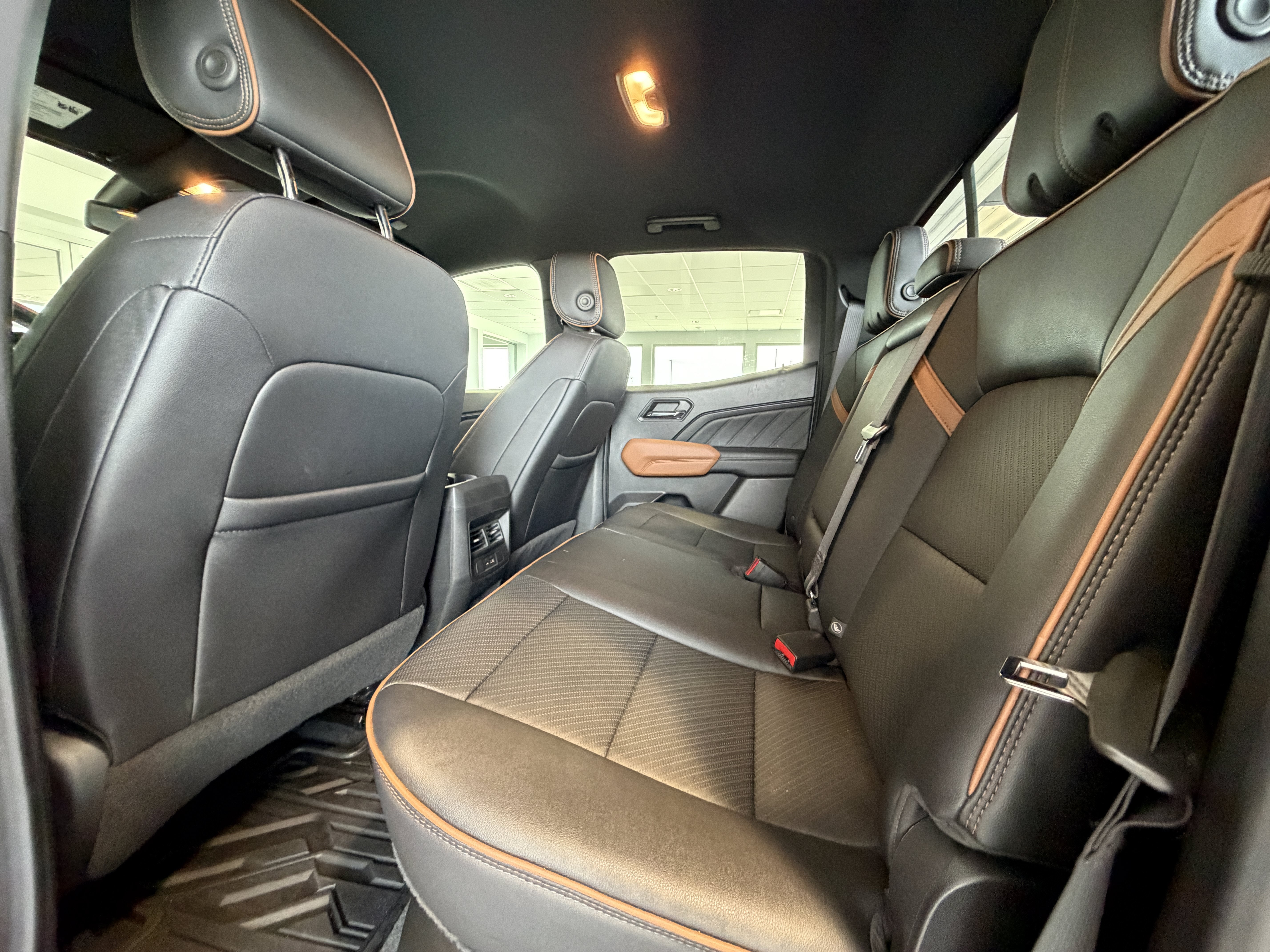 2023 GMC Canyon 4WD AT4