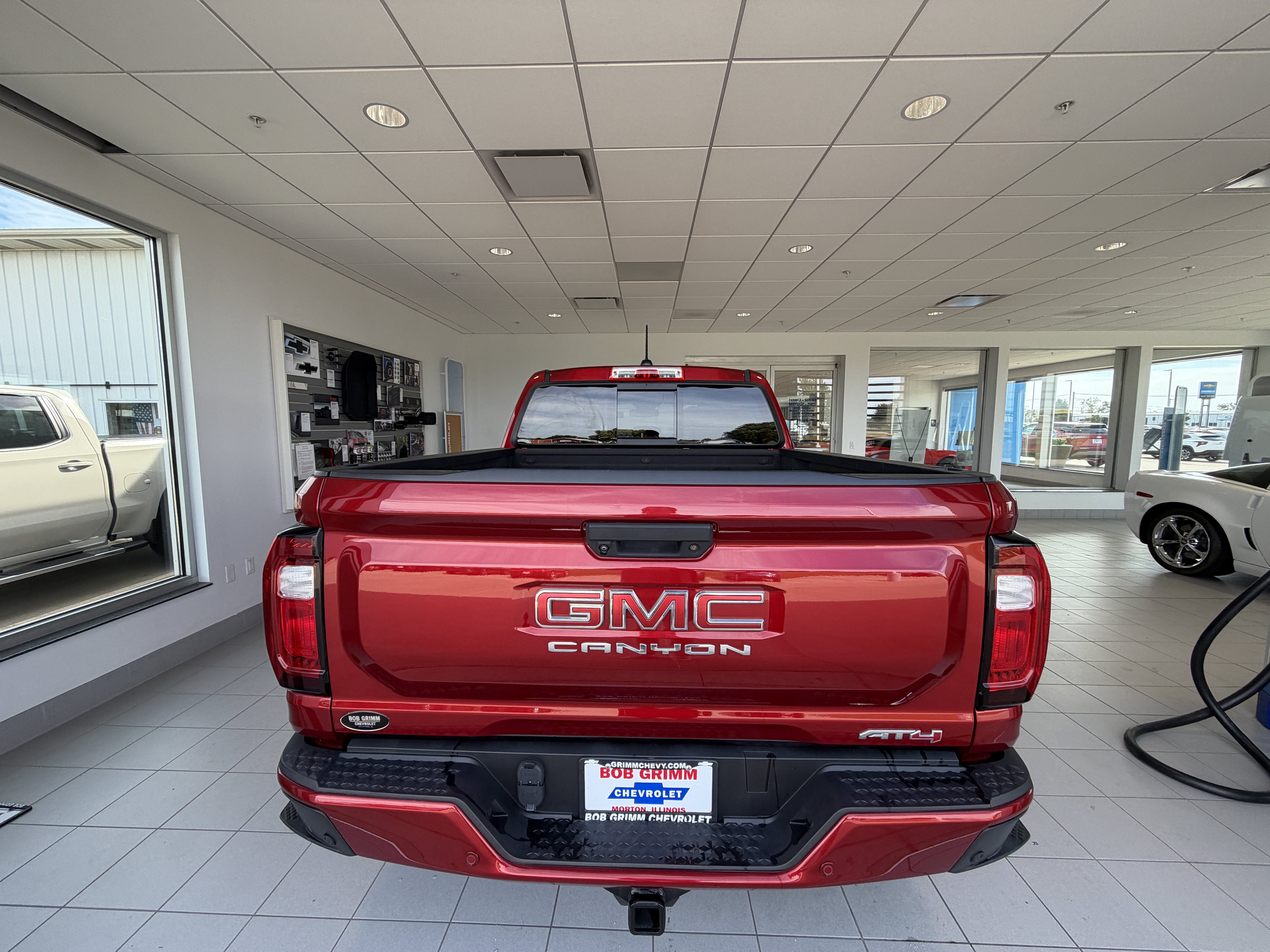 2023 GMC Canyon 4WD AT4