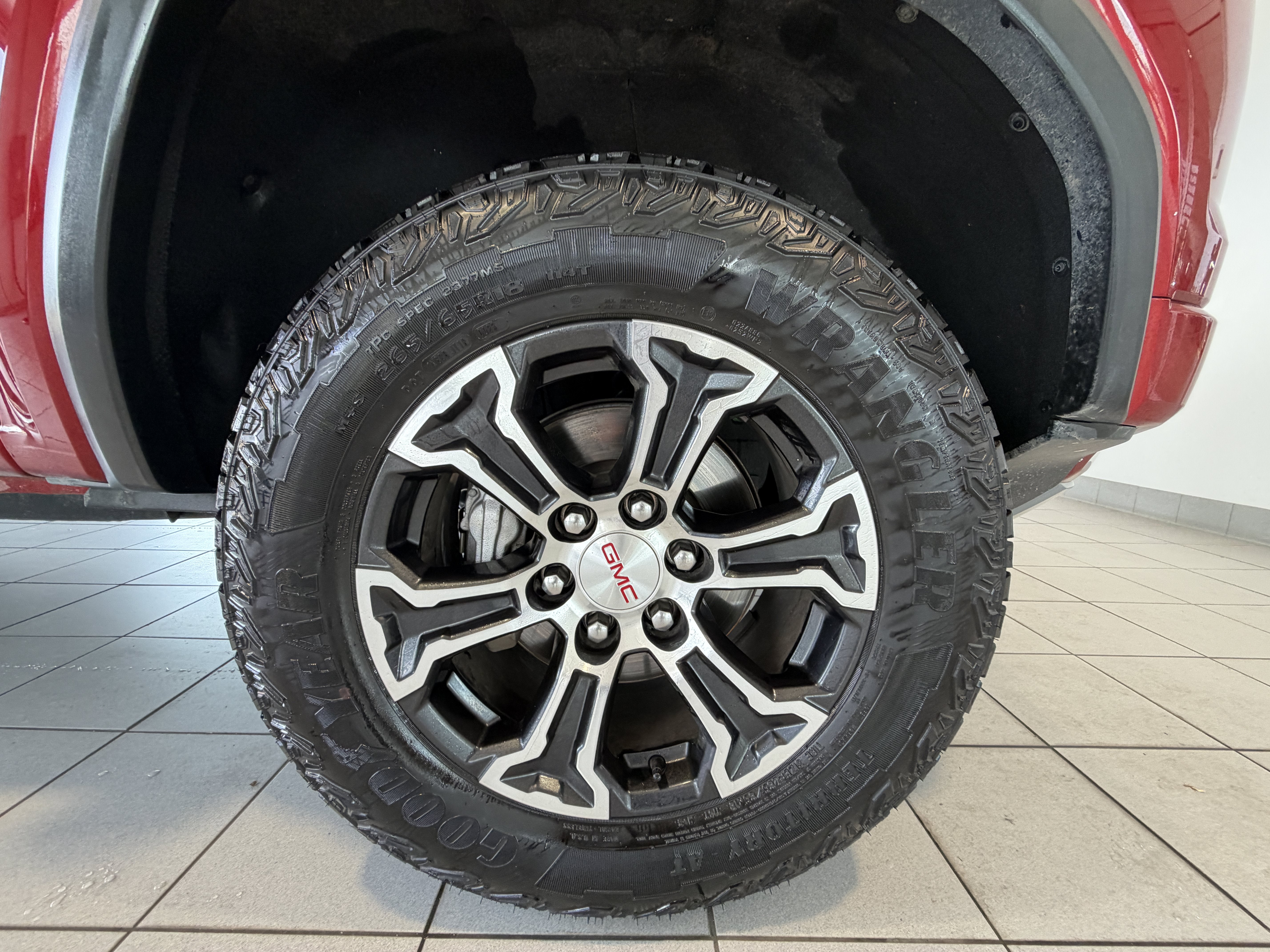 2023 GMC Canyon 4WD AT4