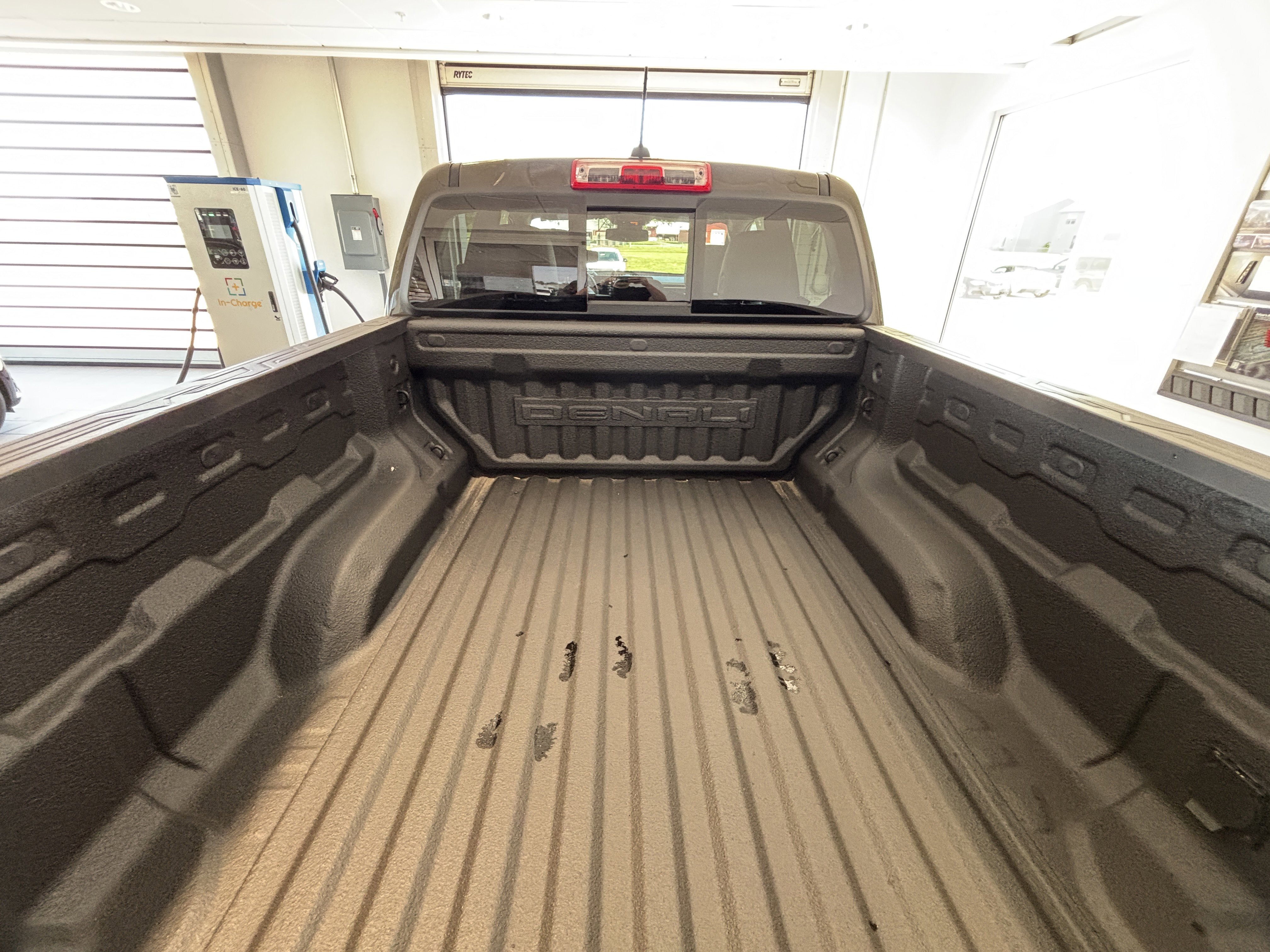 2024 GMC Canyon Denali