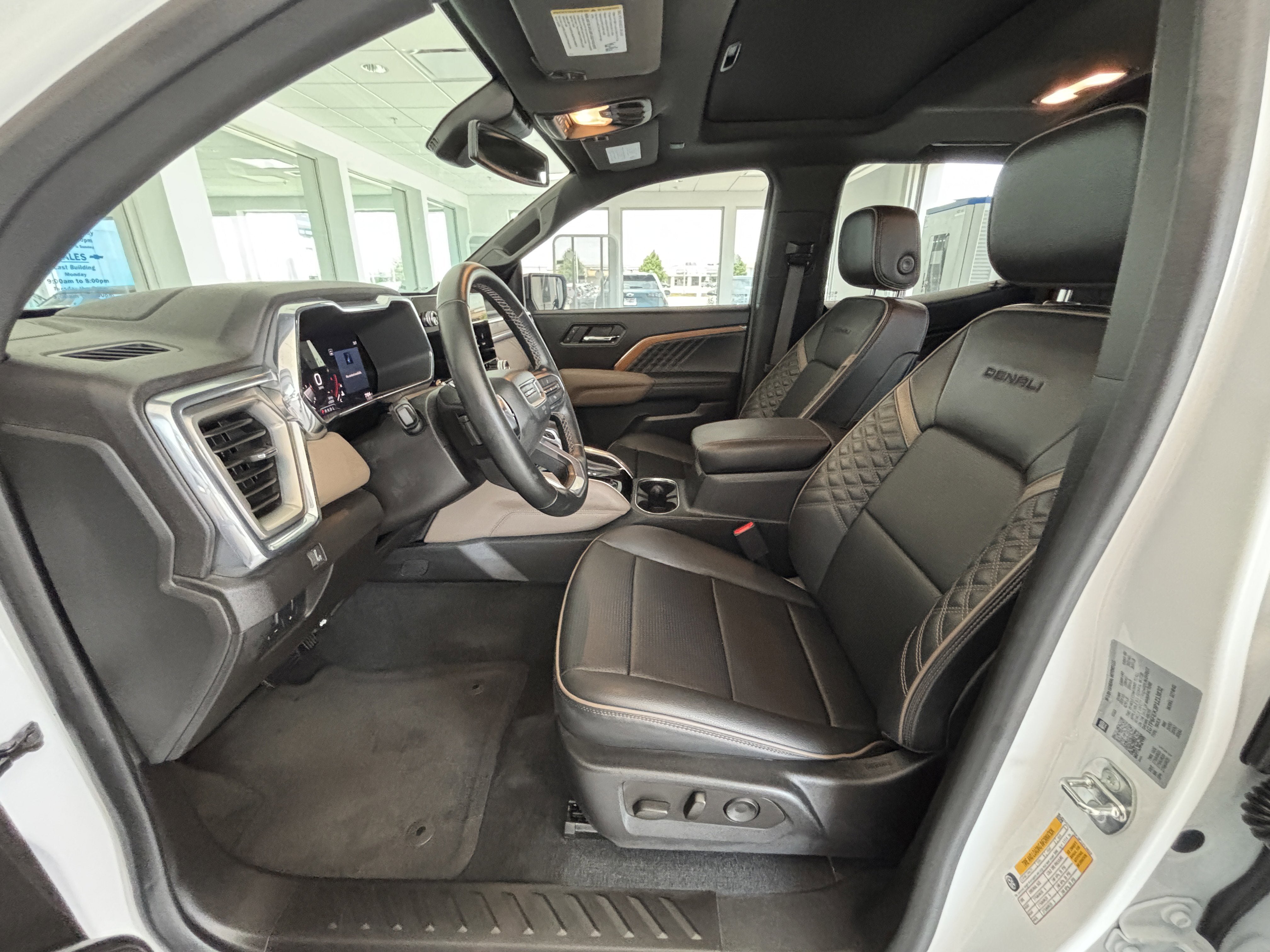 2023 GMC Canyon Denali