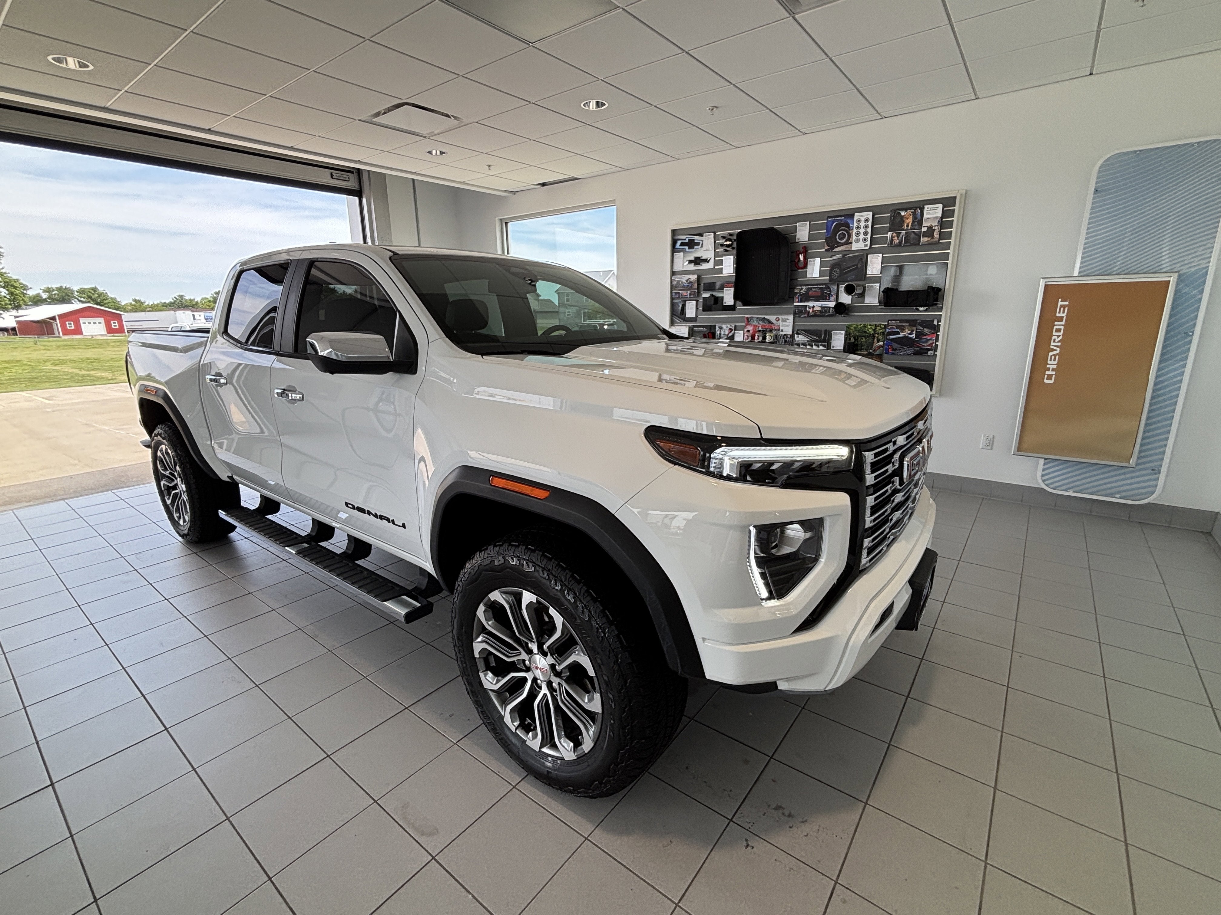 2023 GMC Canyon Denali