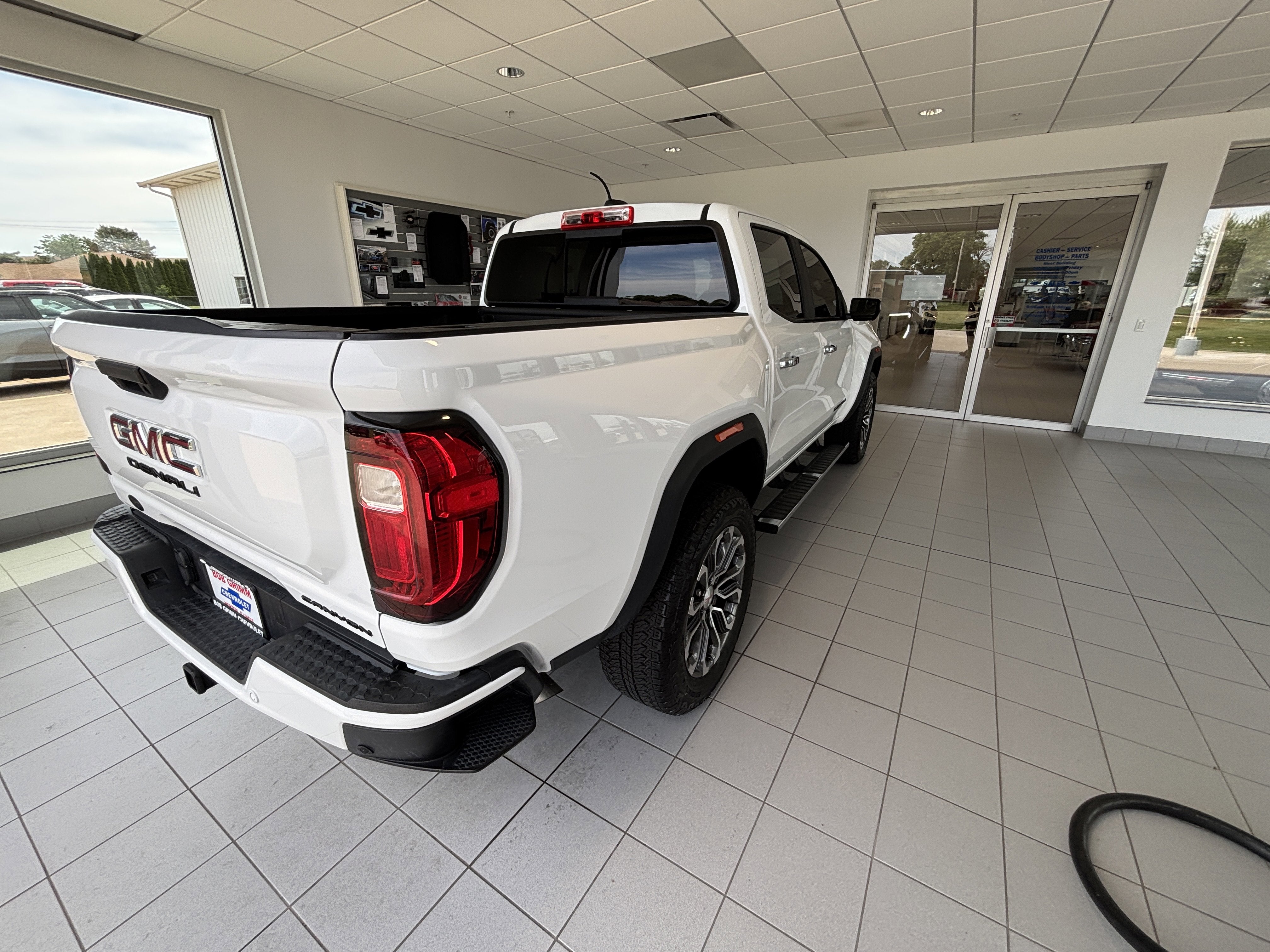 2023 GMC Canyon Denali