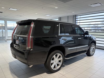 2017 Cadillac Escalade Luxury