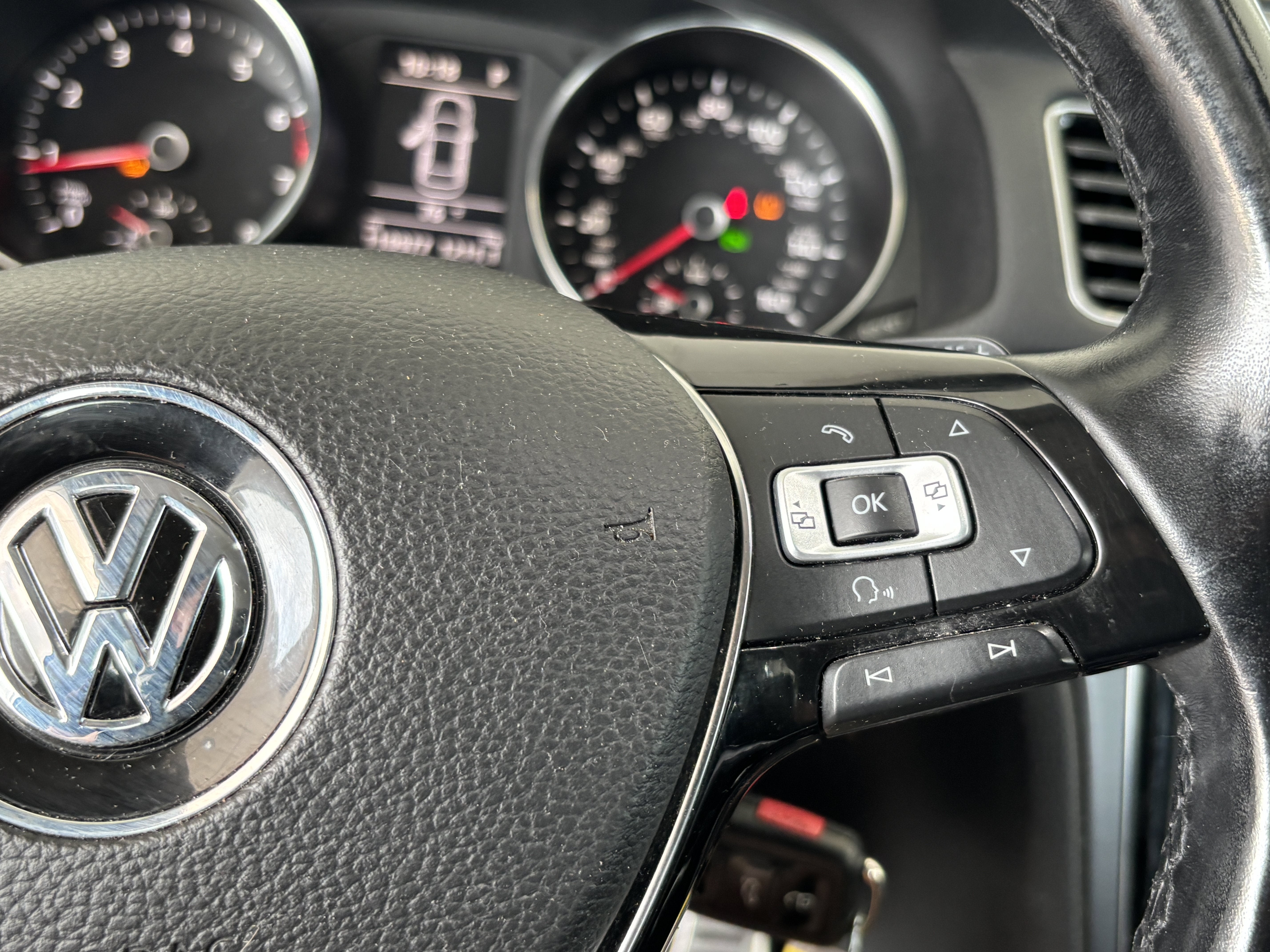 2017 Volkswagen Passat 1.8T R-Line