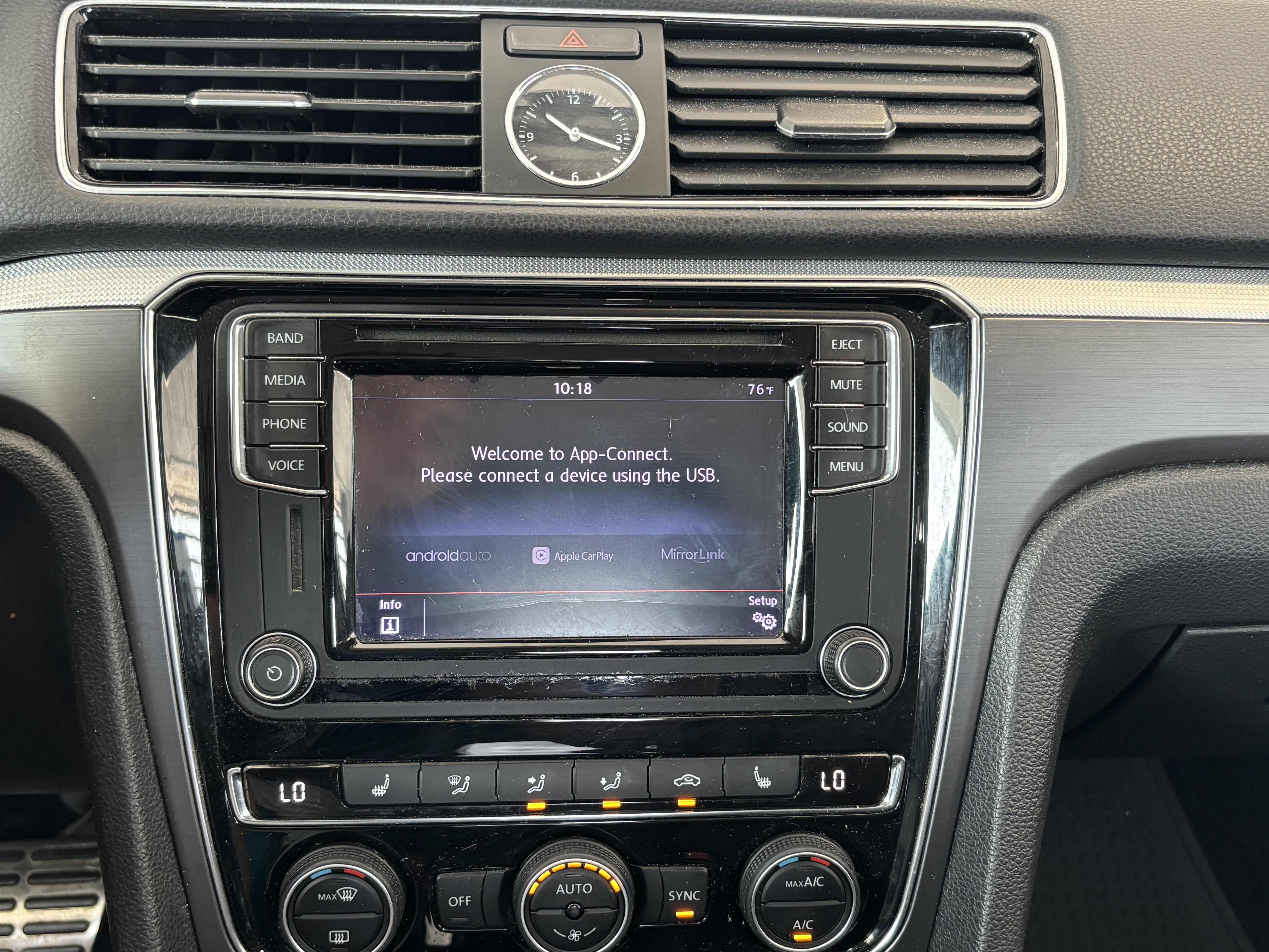2017 Volkswagen Passat 1.8T R-Line