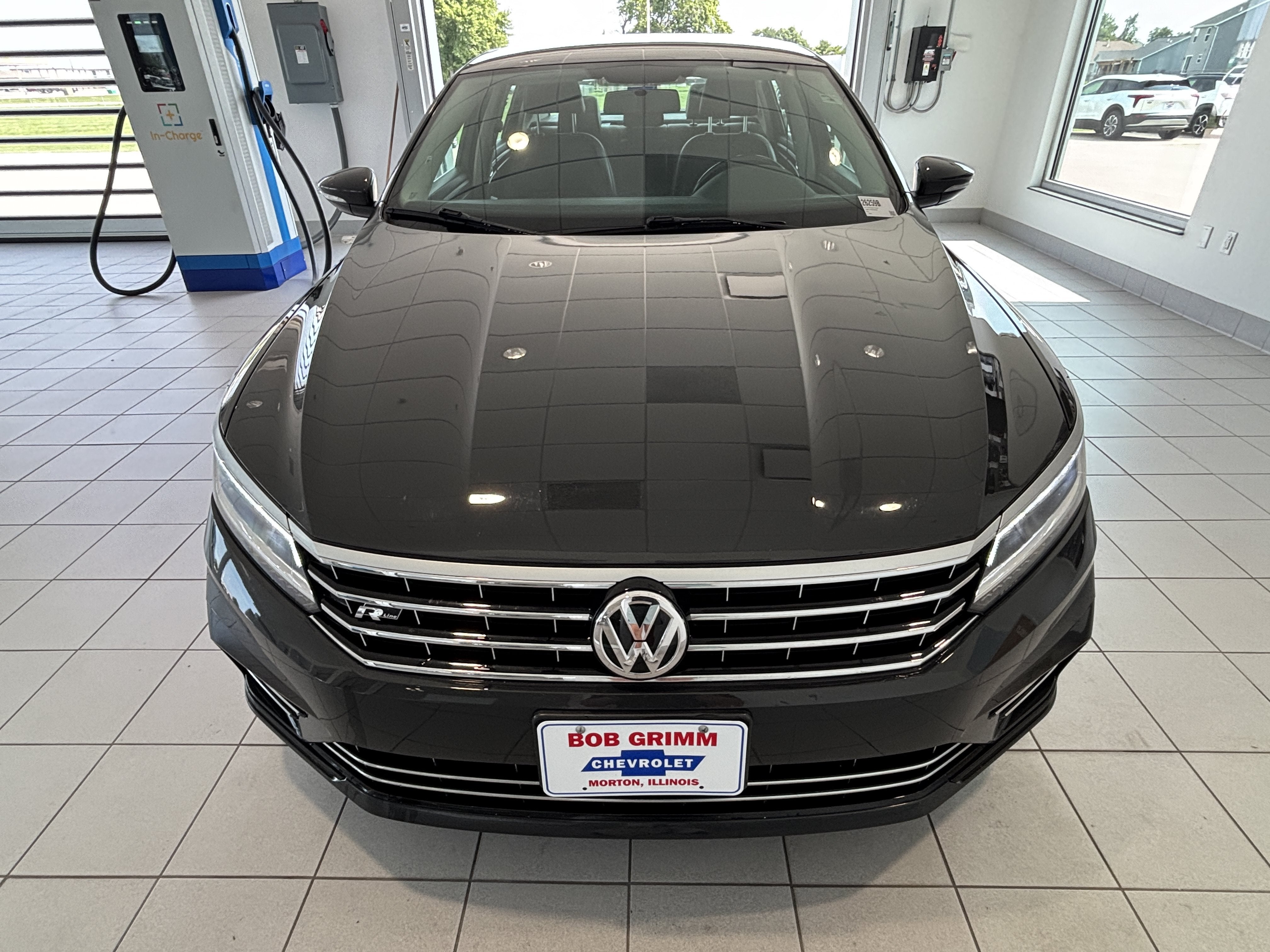 2017 Volkswagen Passat 1.8T R-Line