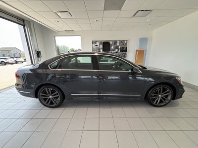 2017 Volkswagen Passat 1.8T R-Line