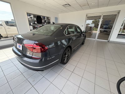 2017 Volkswagen Passat 1.8T R-Line