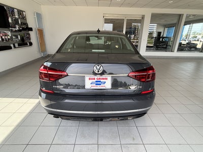 2017 Volkswagen Passat 1.8T R-Line
