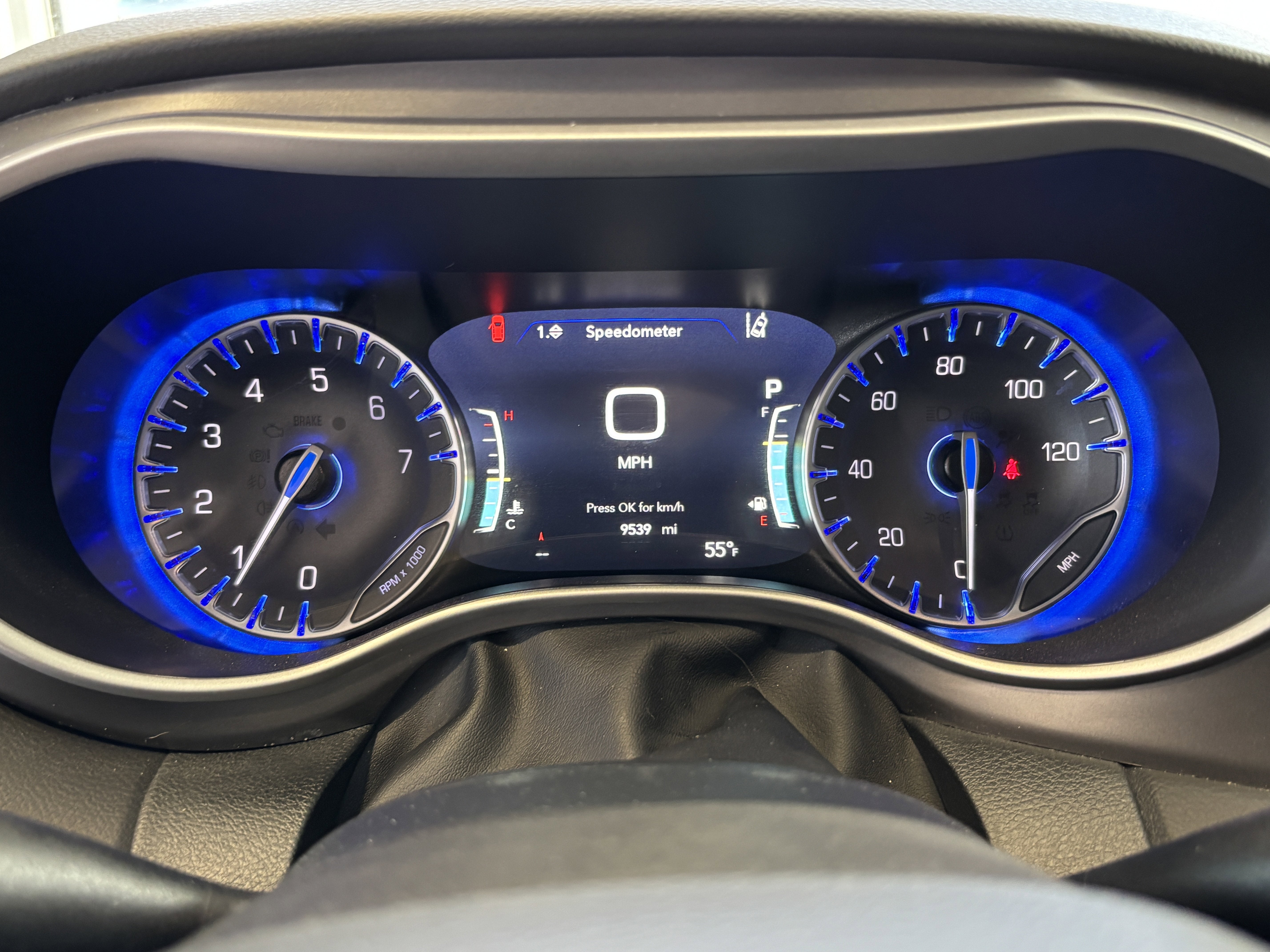 2026 Chrysler Pacifica Select