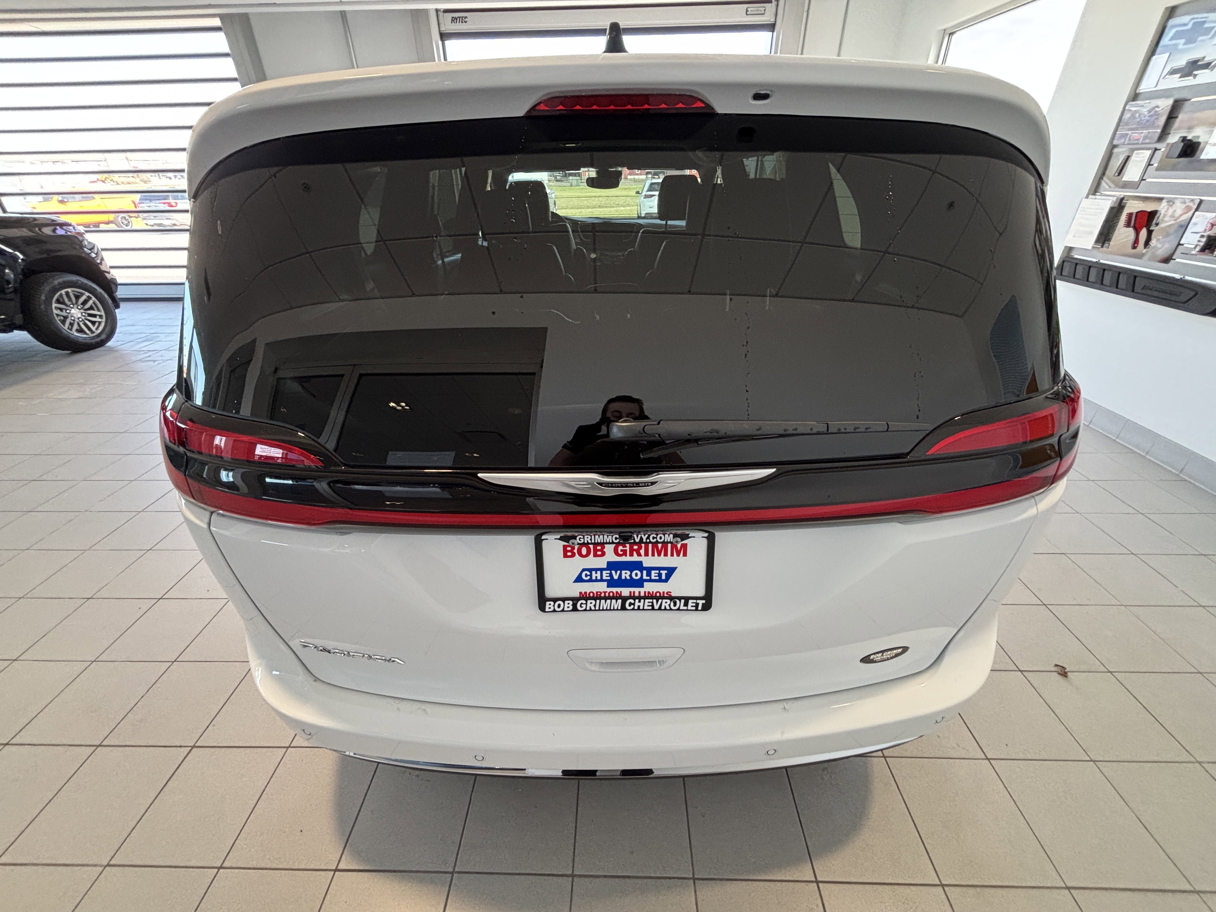 2026 Chrysler Pacifica Select