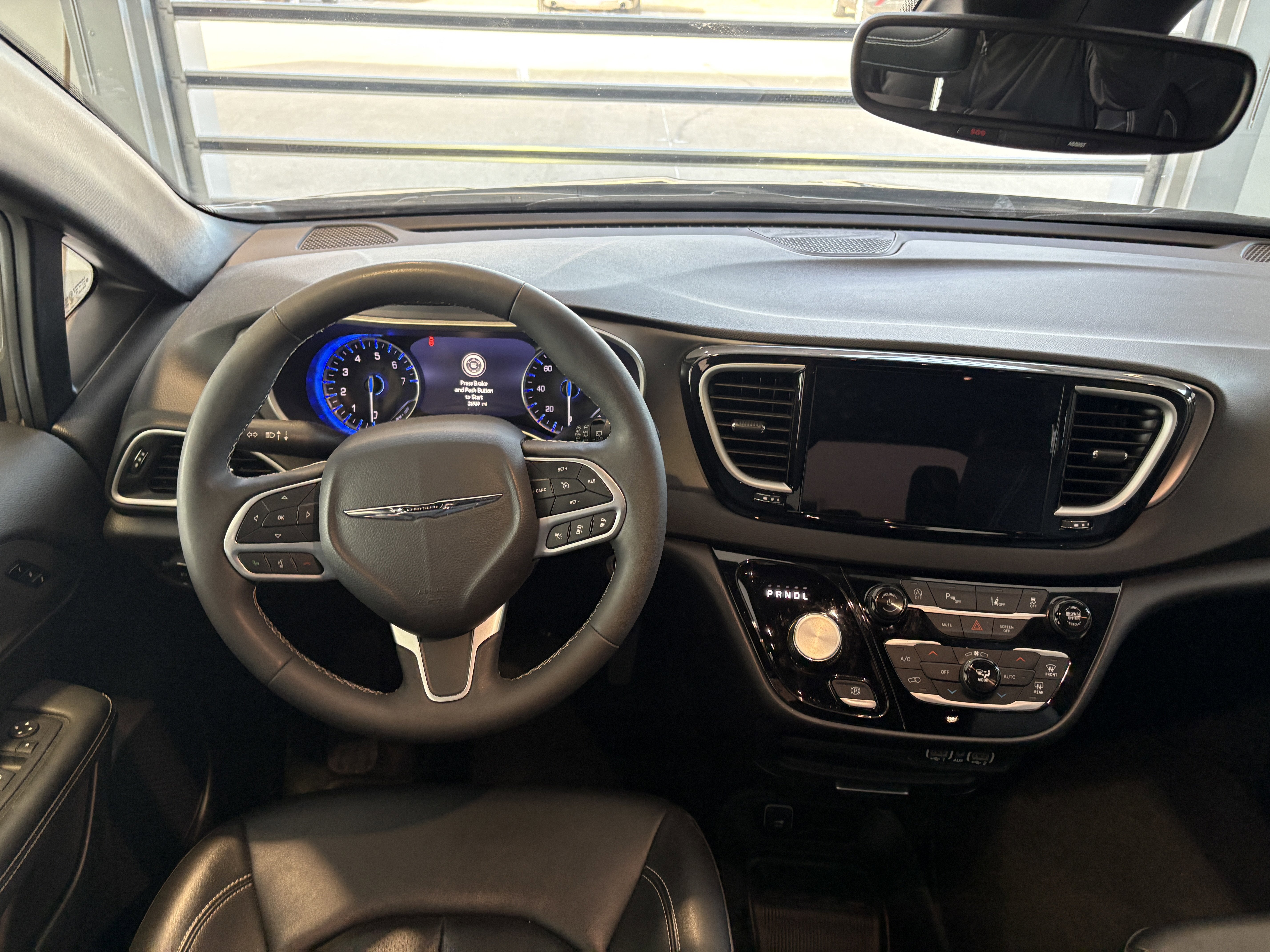 2025 Chrysler Pacifica Select