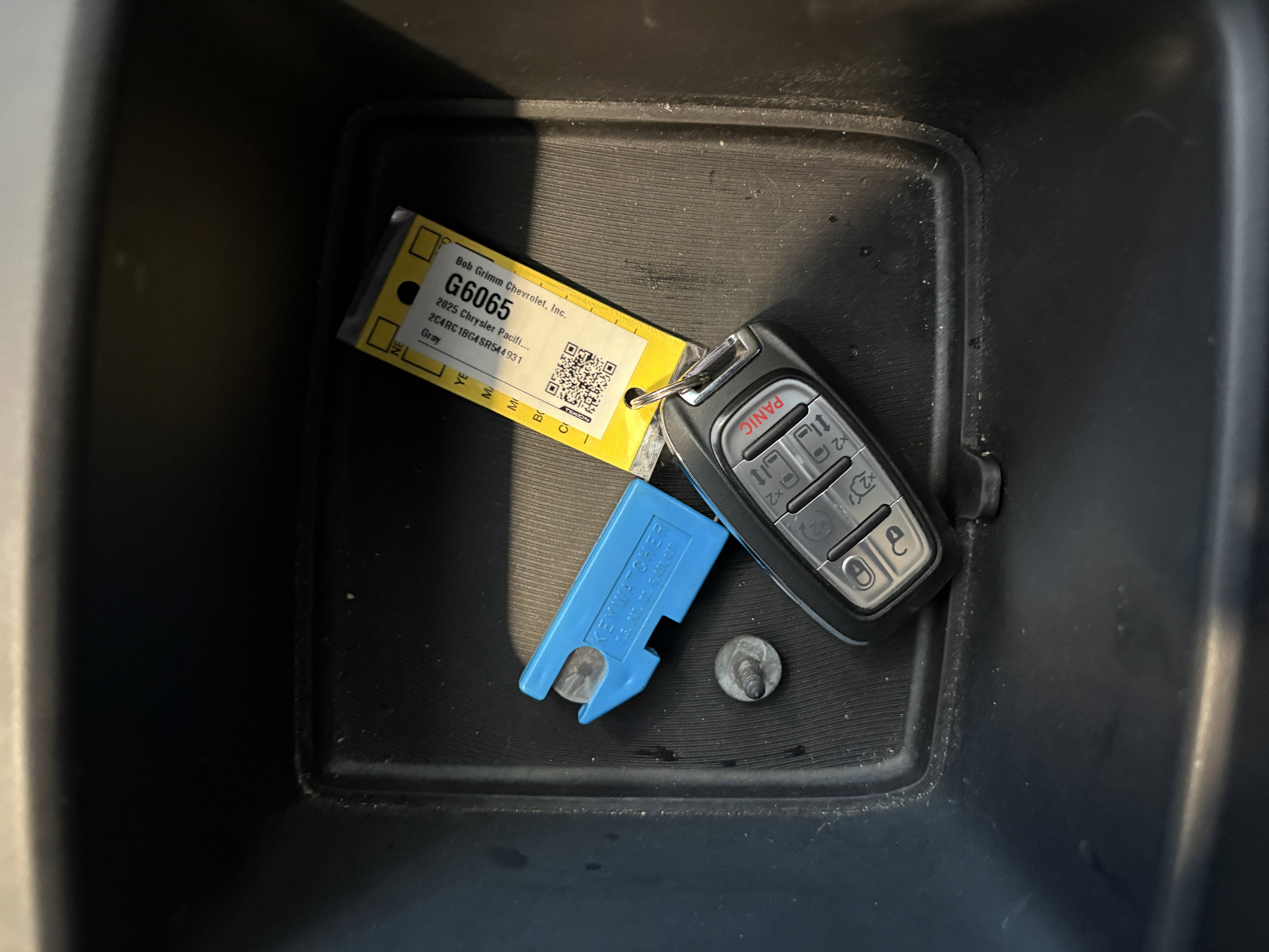 2025 Chrysler Pacifica Select