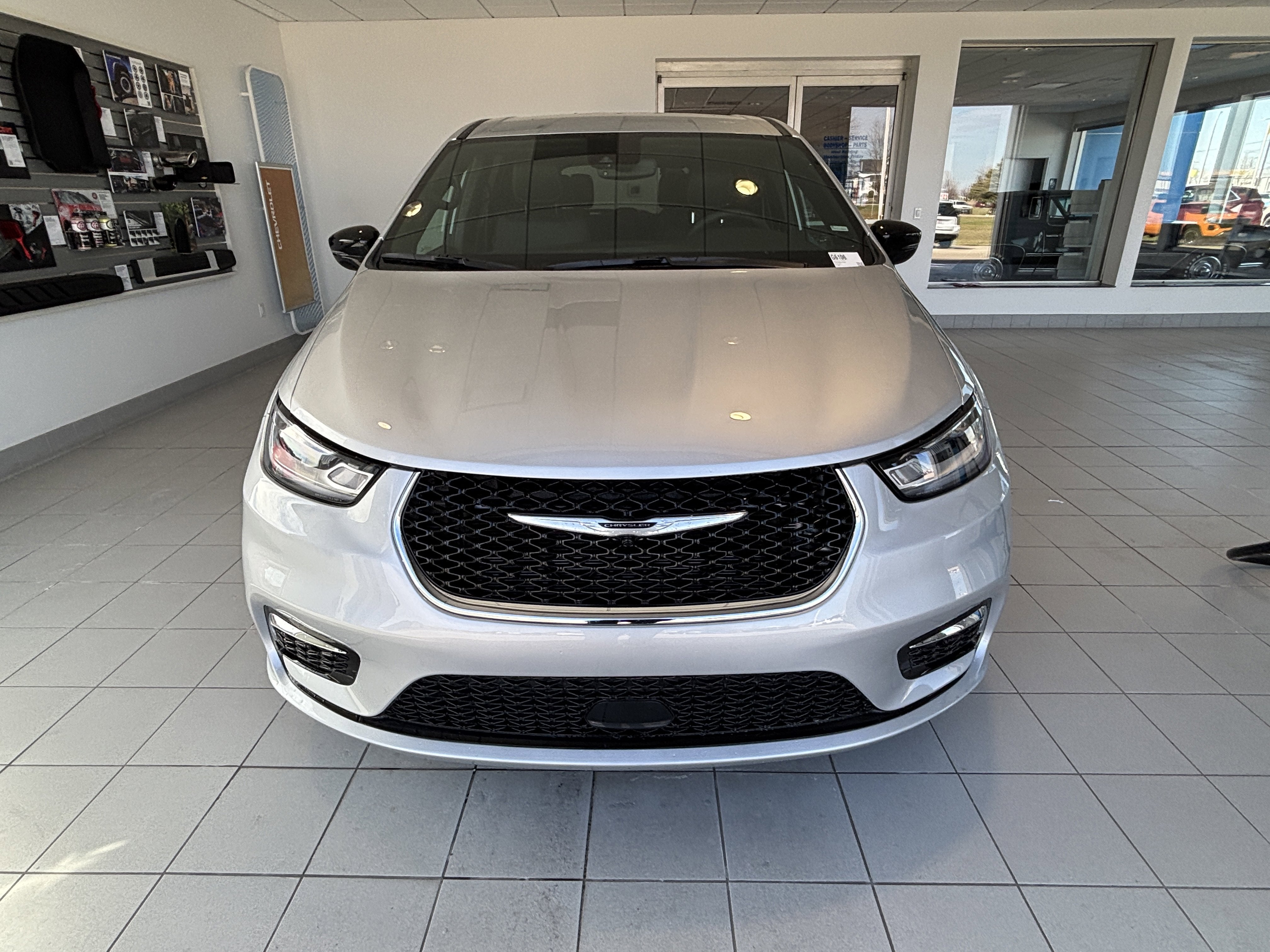 2026 Chrysler Pacifica Select