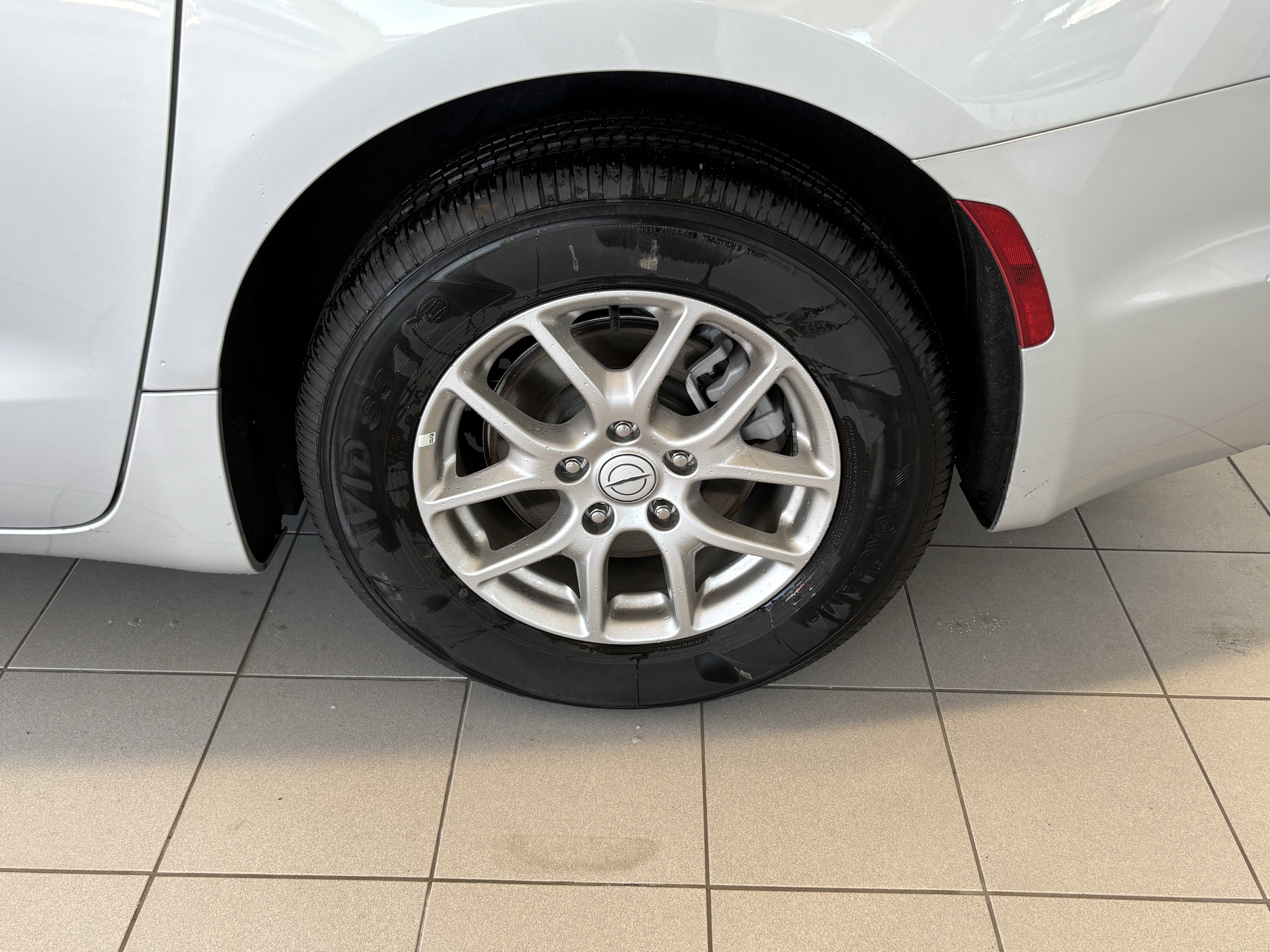 2026 Chrysler Pacifica Select