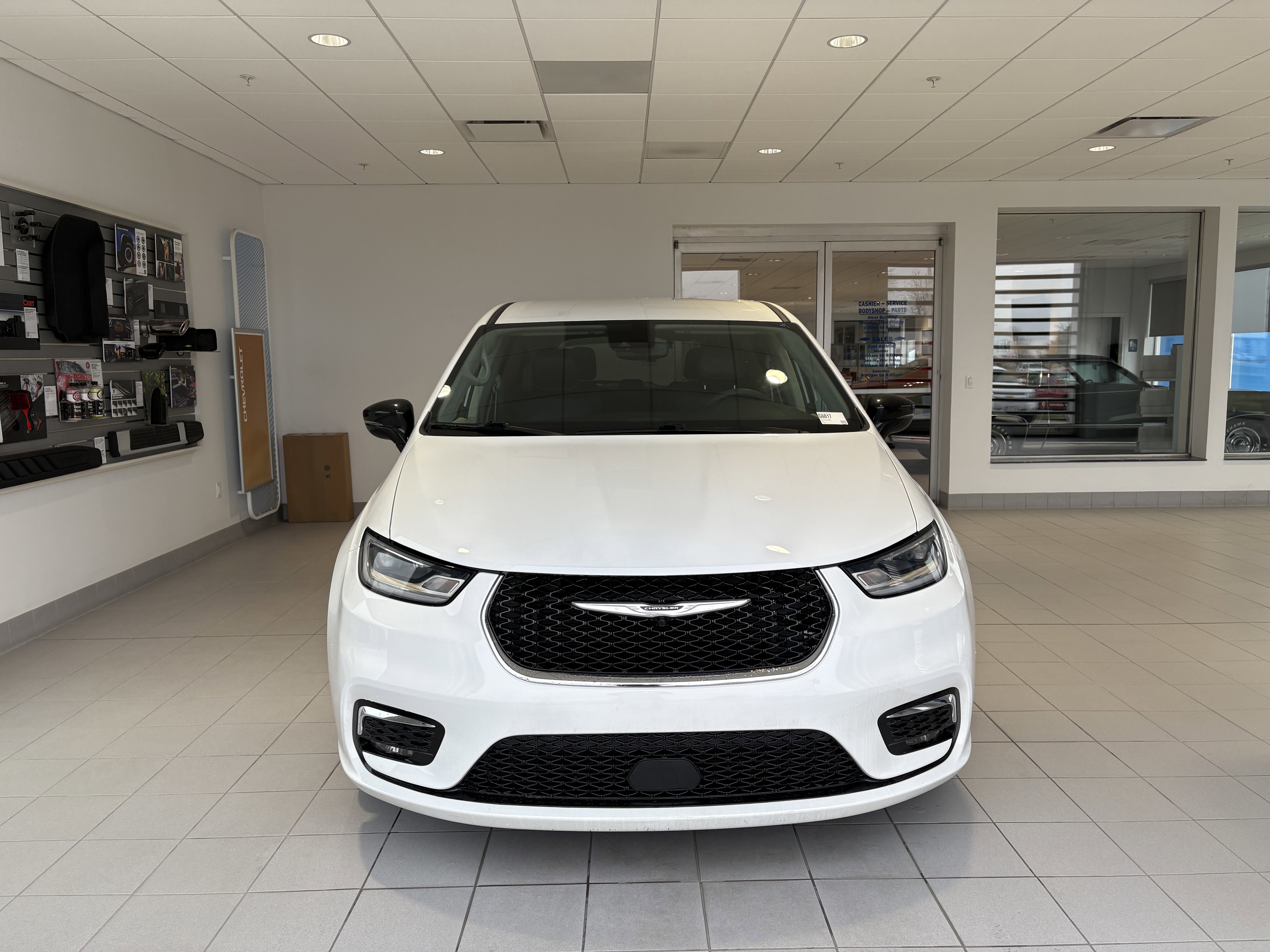 2024 Chrysler Pacifica Touring L