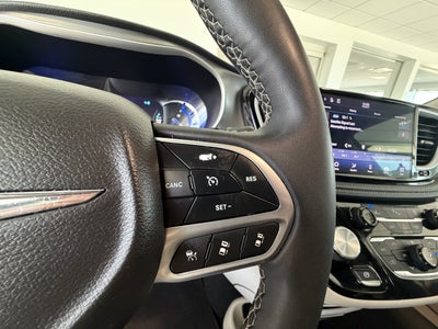 2022 Chrysler Pacifica Hybrid Touring L
