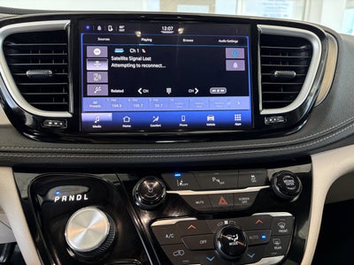 2022 Chrysler Pacifica Hybrid Touring L