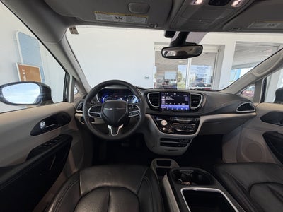 2022 Chrysler Pacifica Hybrid Touring L