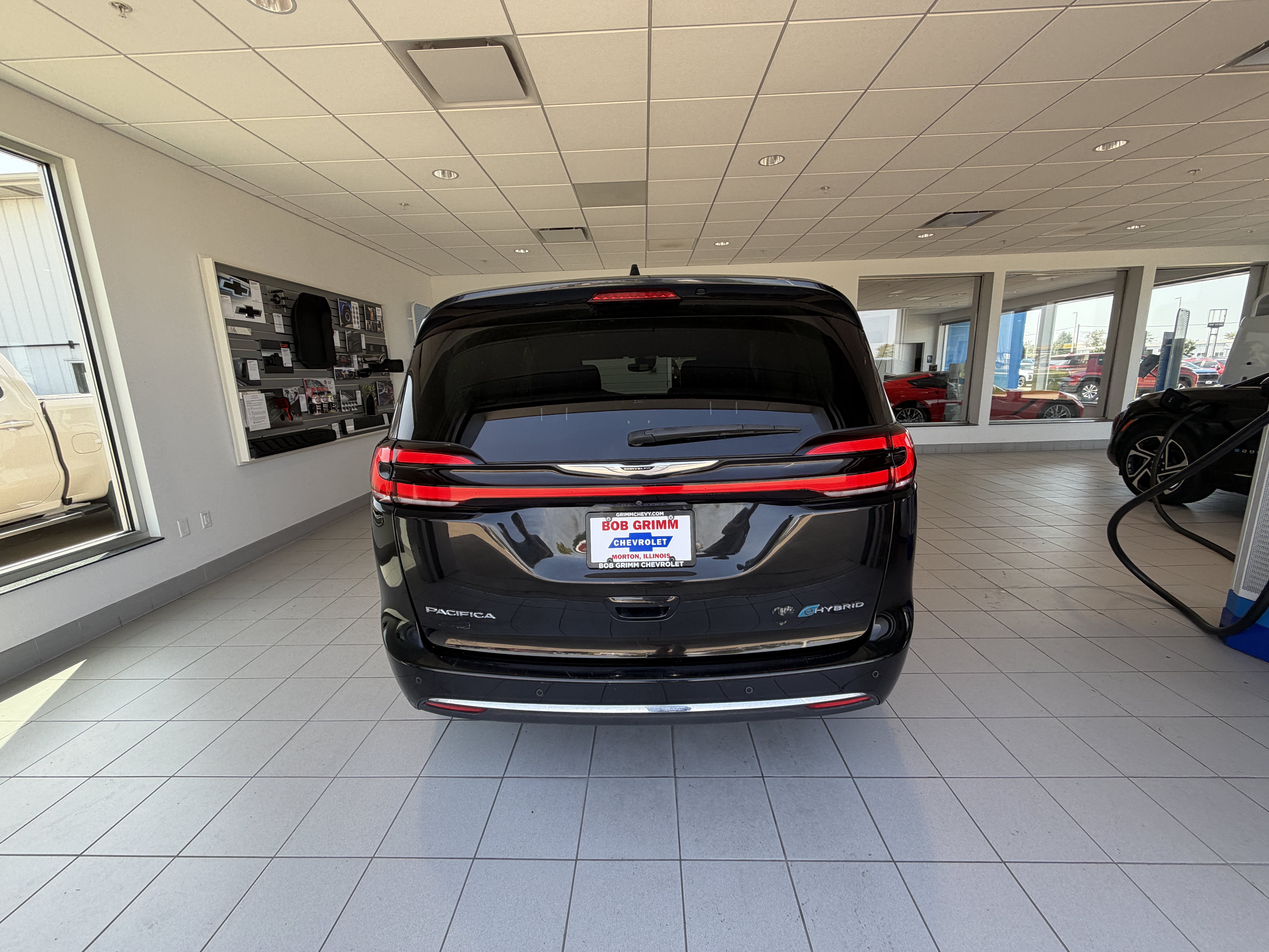 2022 Chrysler Pacifica Hybrid Touring L