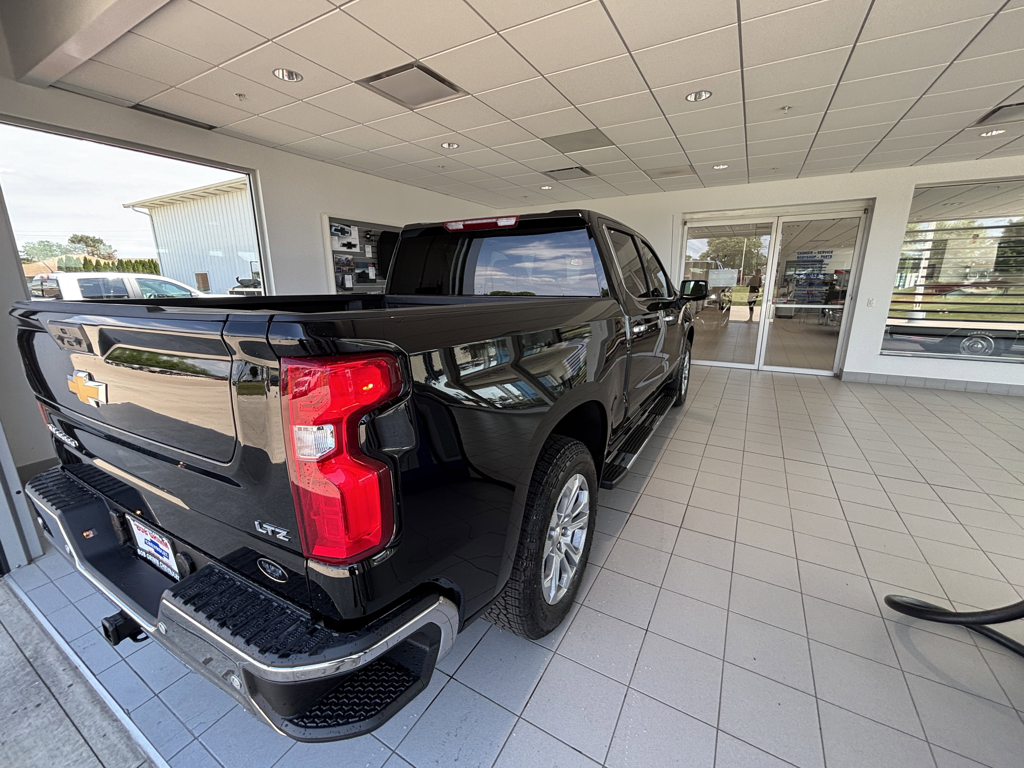 2026 Chevrolet Silverado 1500 LTZ - Photo 7
