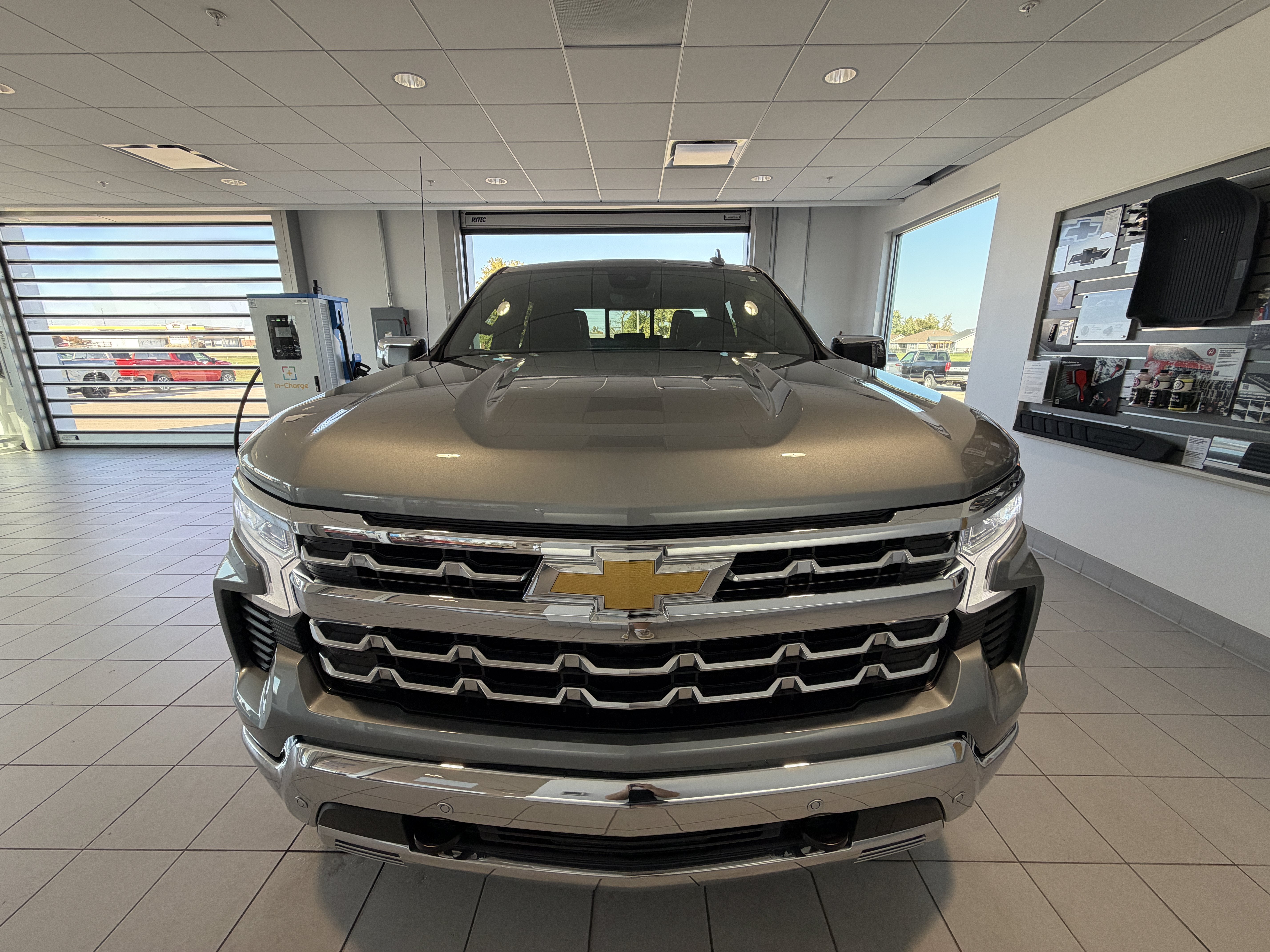 2025 Chevrolet Silverado 1500 LTZ