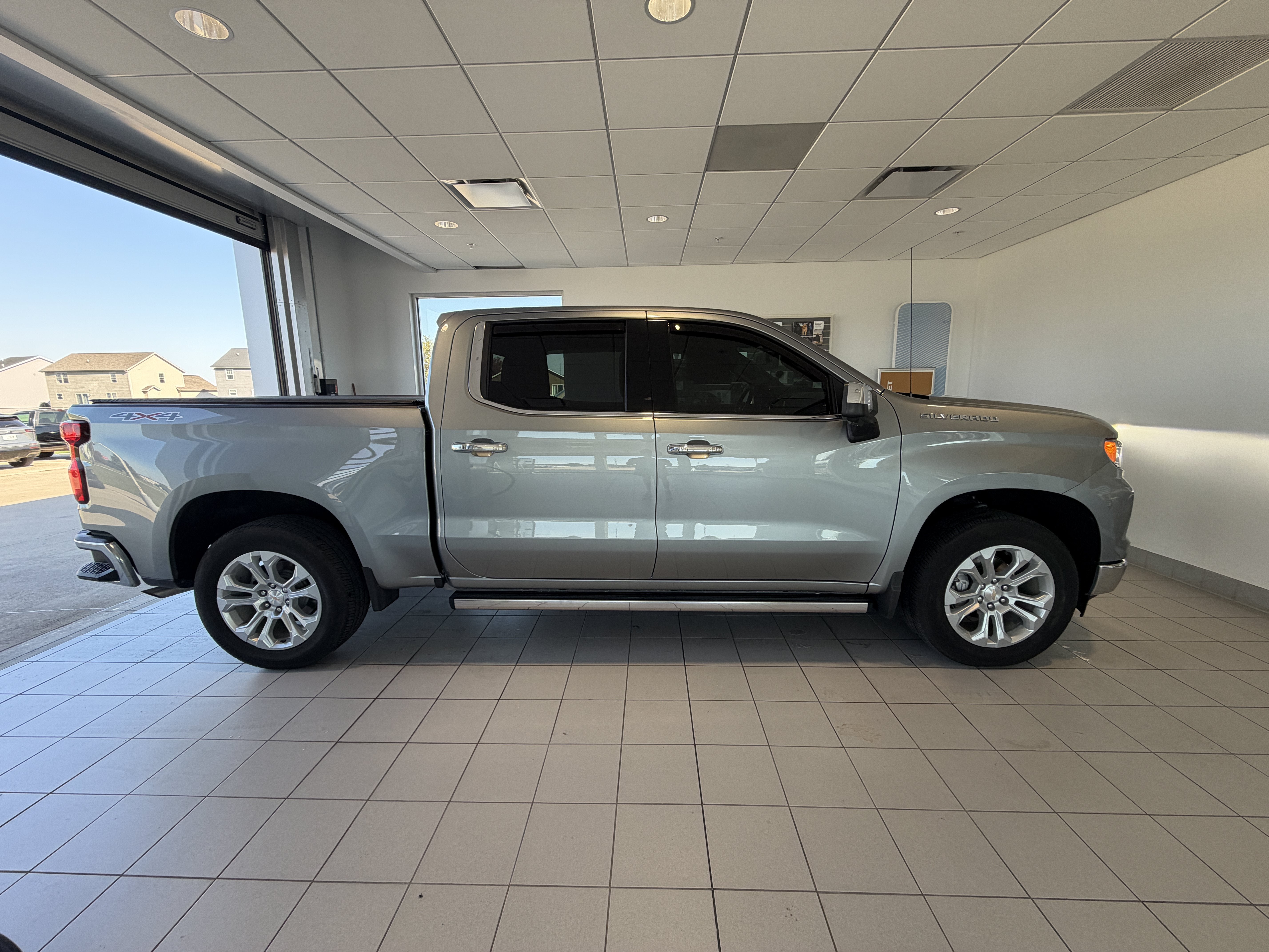 2025 Chevrolet Silverado 1500 LTZ