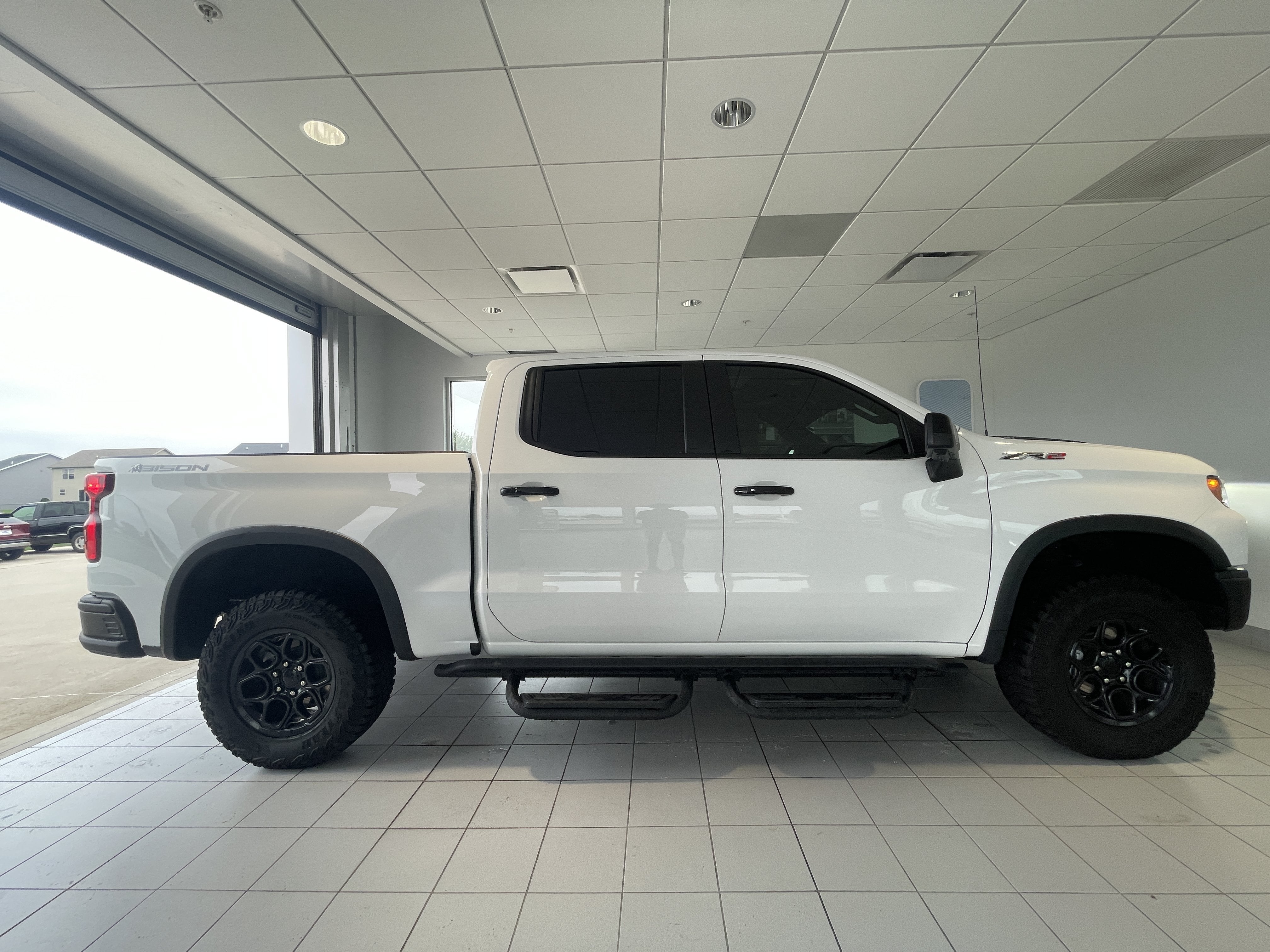 2025 Chevrolet Silverado 1500 ZR2