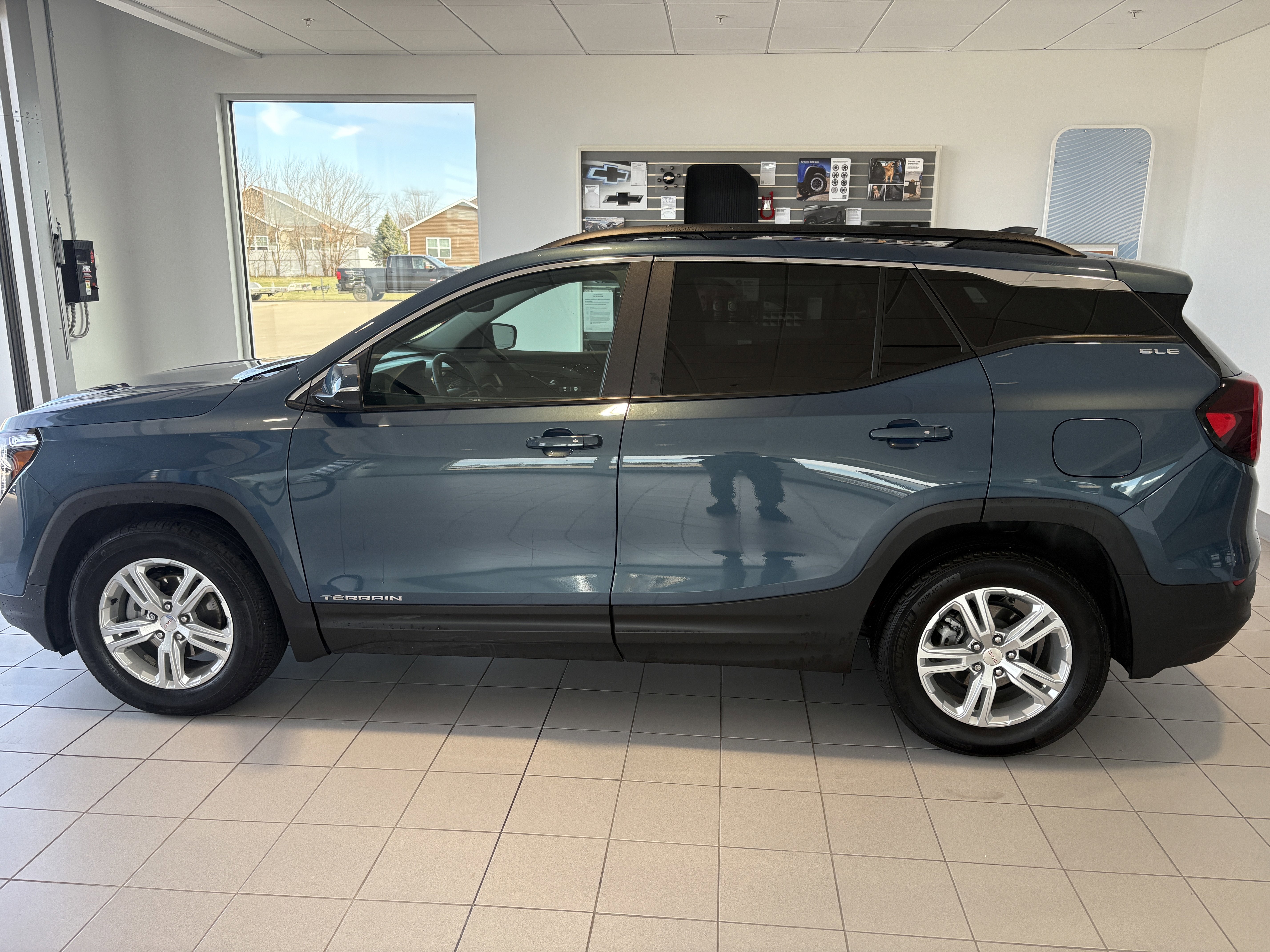 2024 GMC Terrain SLE